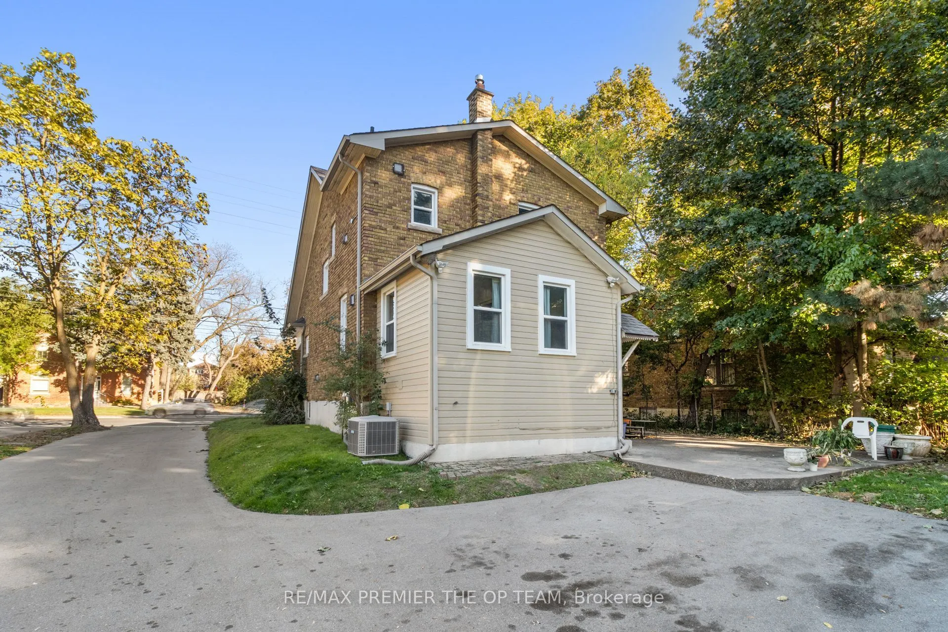 10128 Keele Street