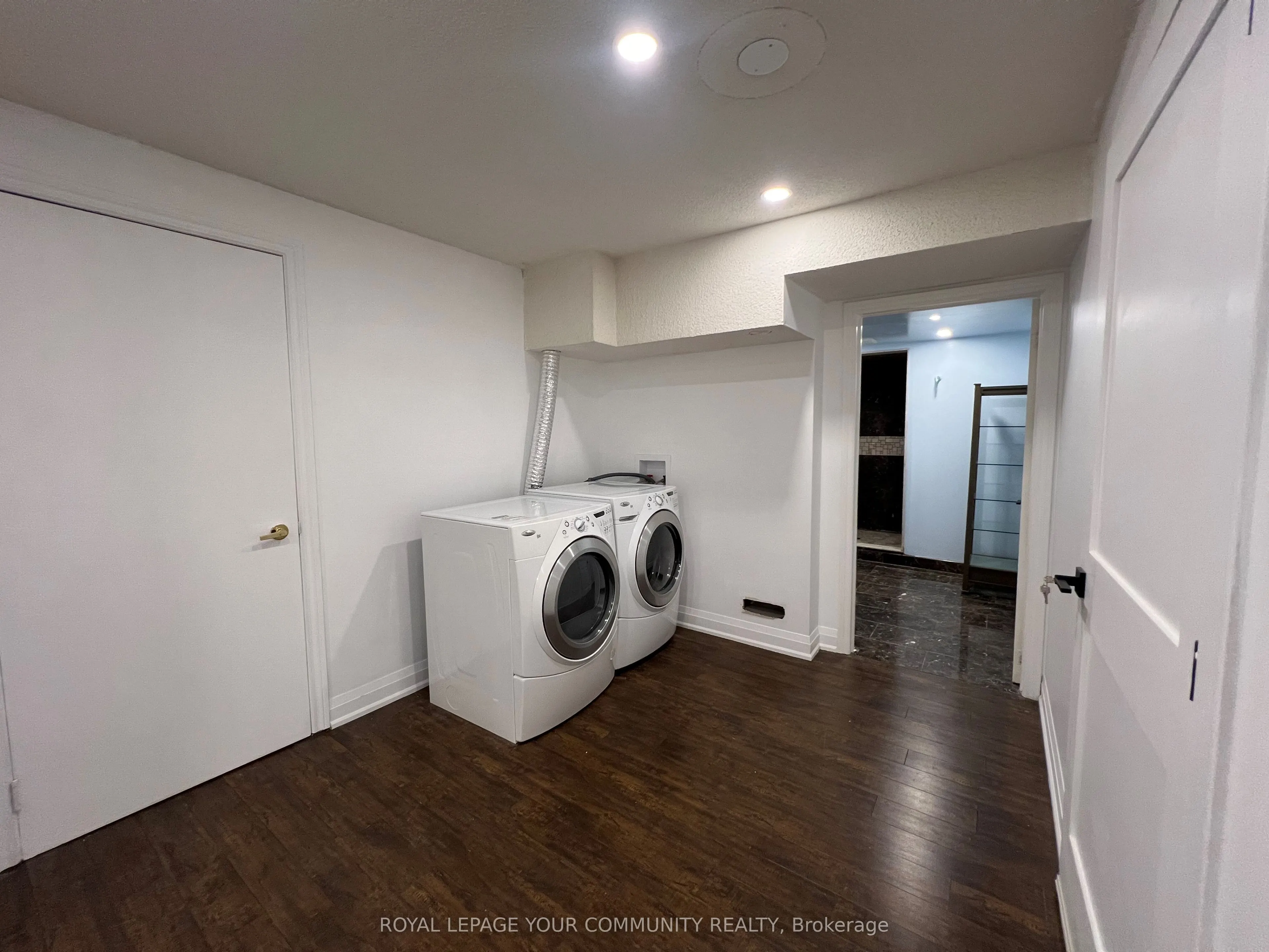 17 Hyde Park Drive S, #BASEMENT