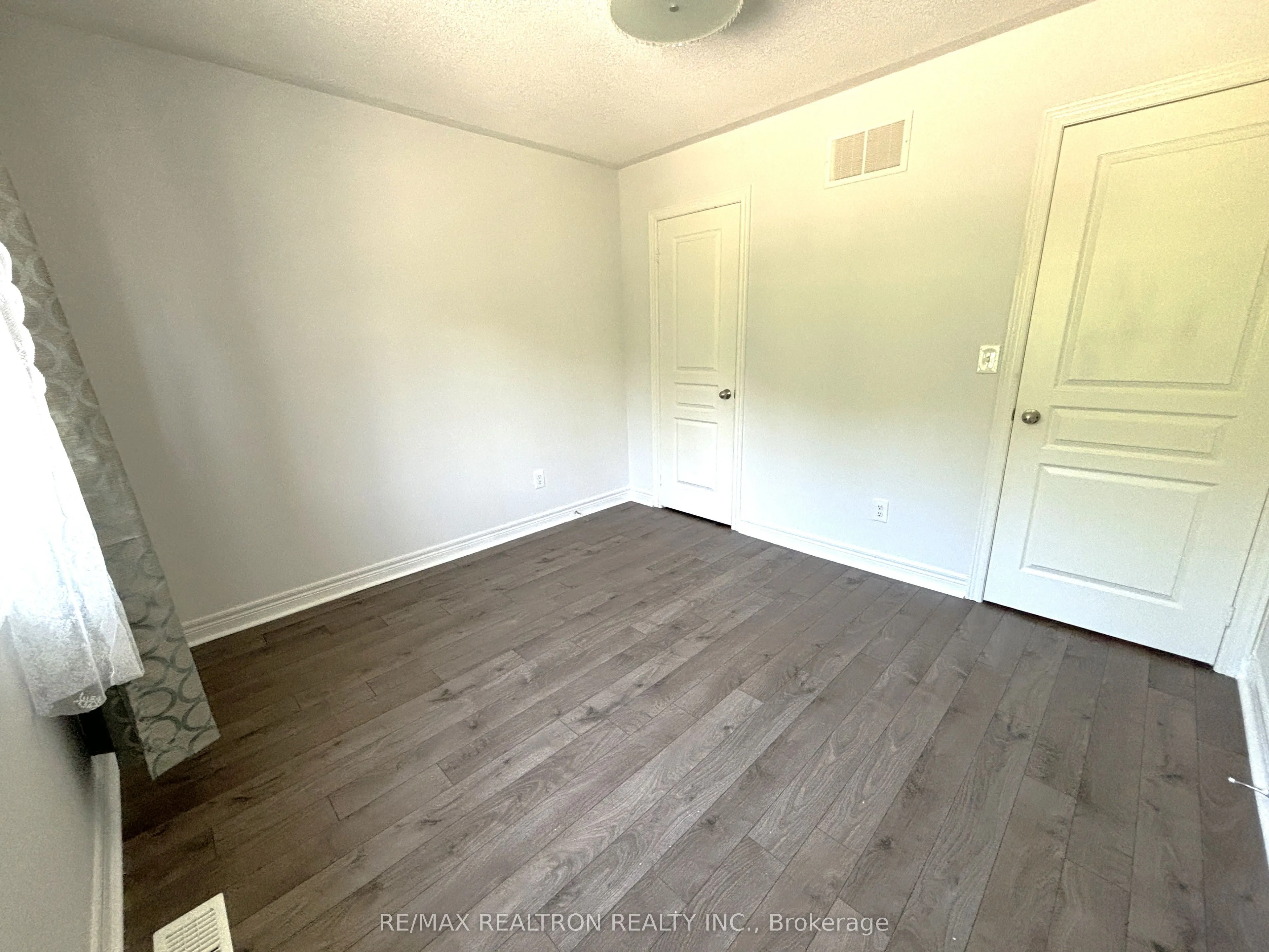 511 William Forster Road