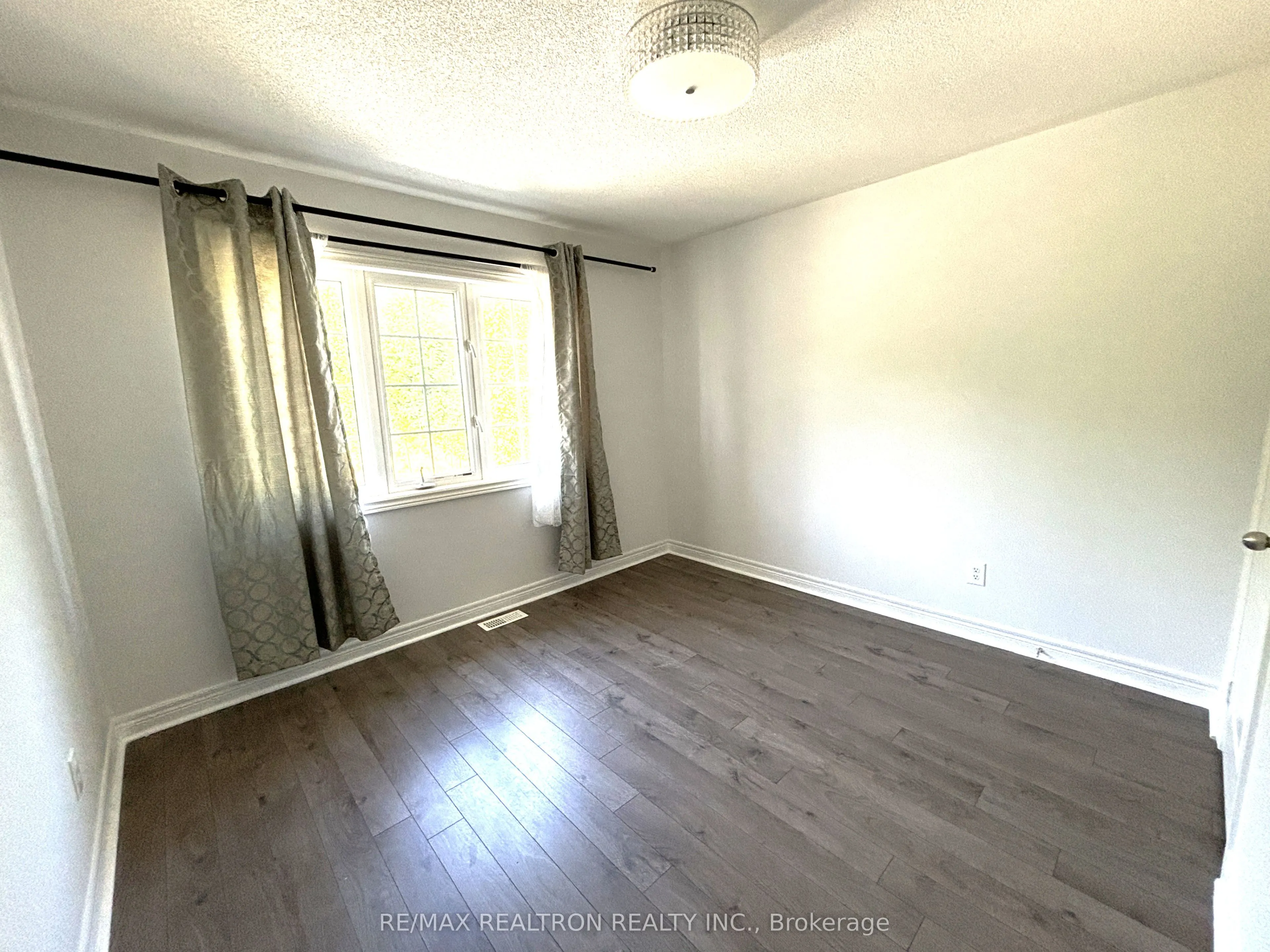 511 William Forster Road