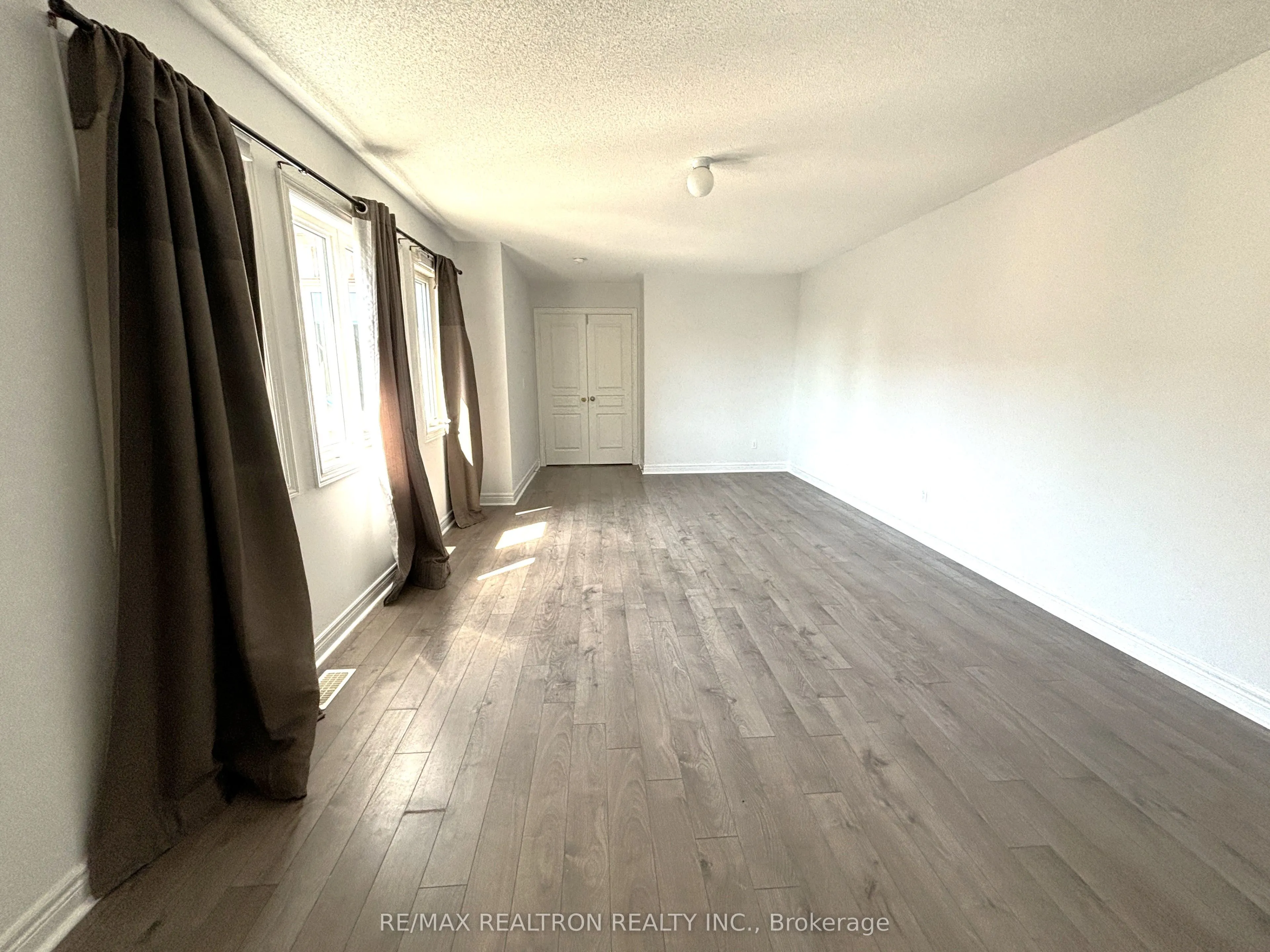 511 William Forster Road