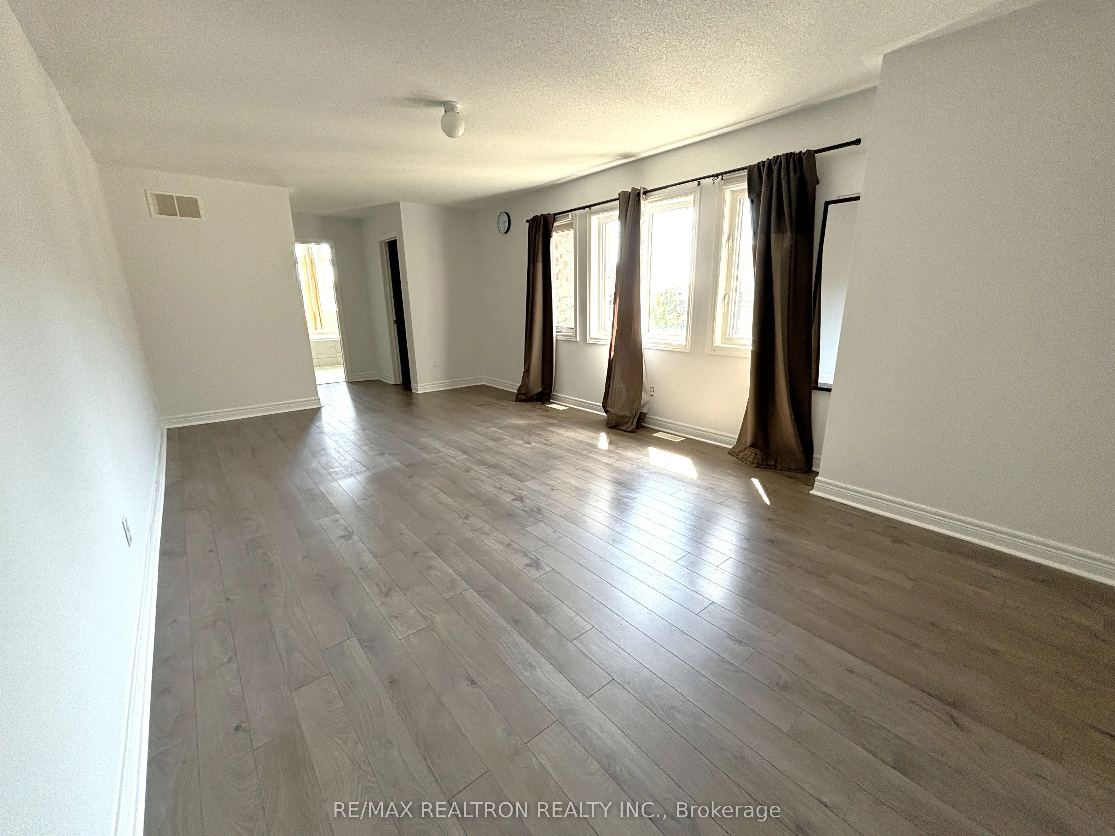 511 William Forster Road