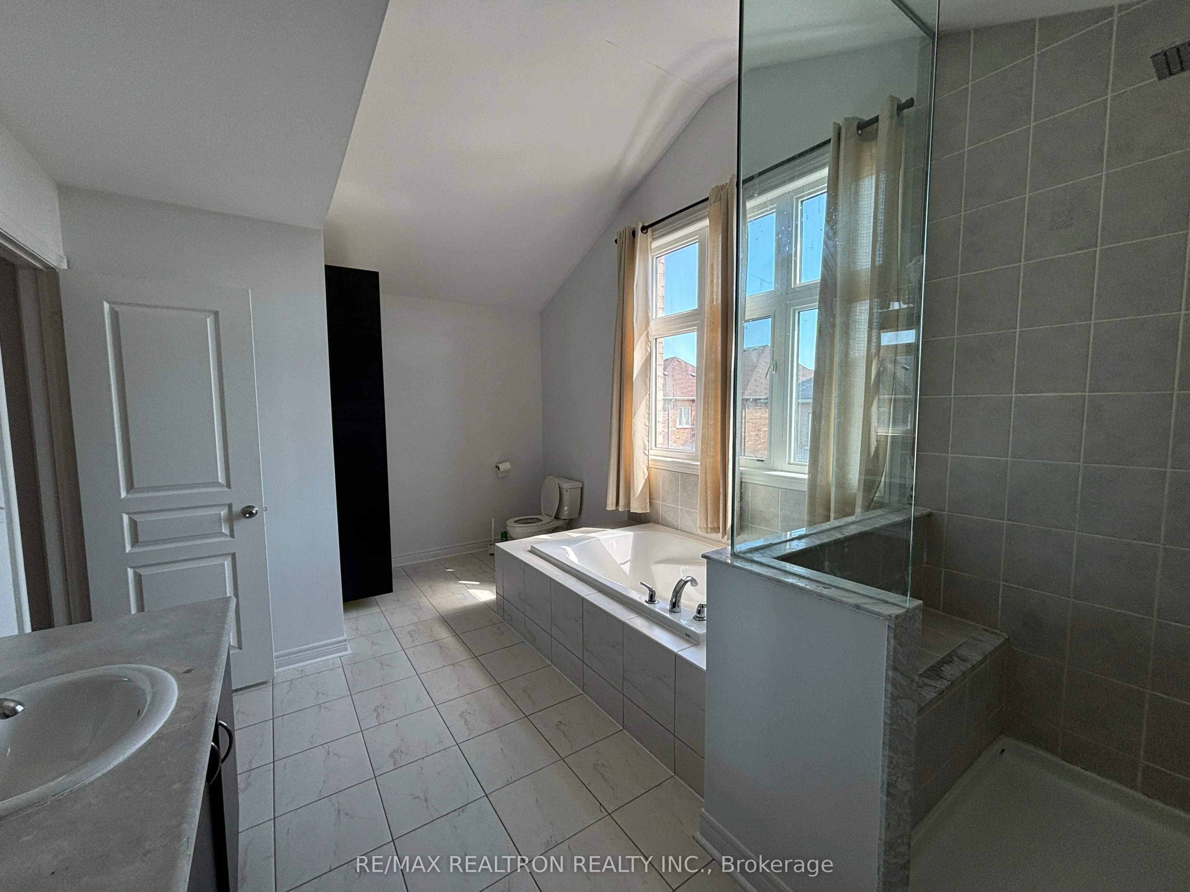 511 William Forster Road