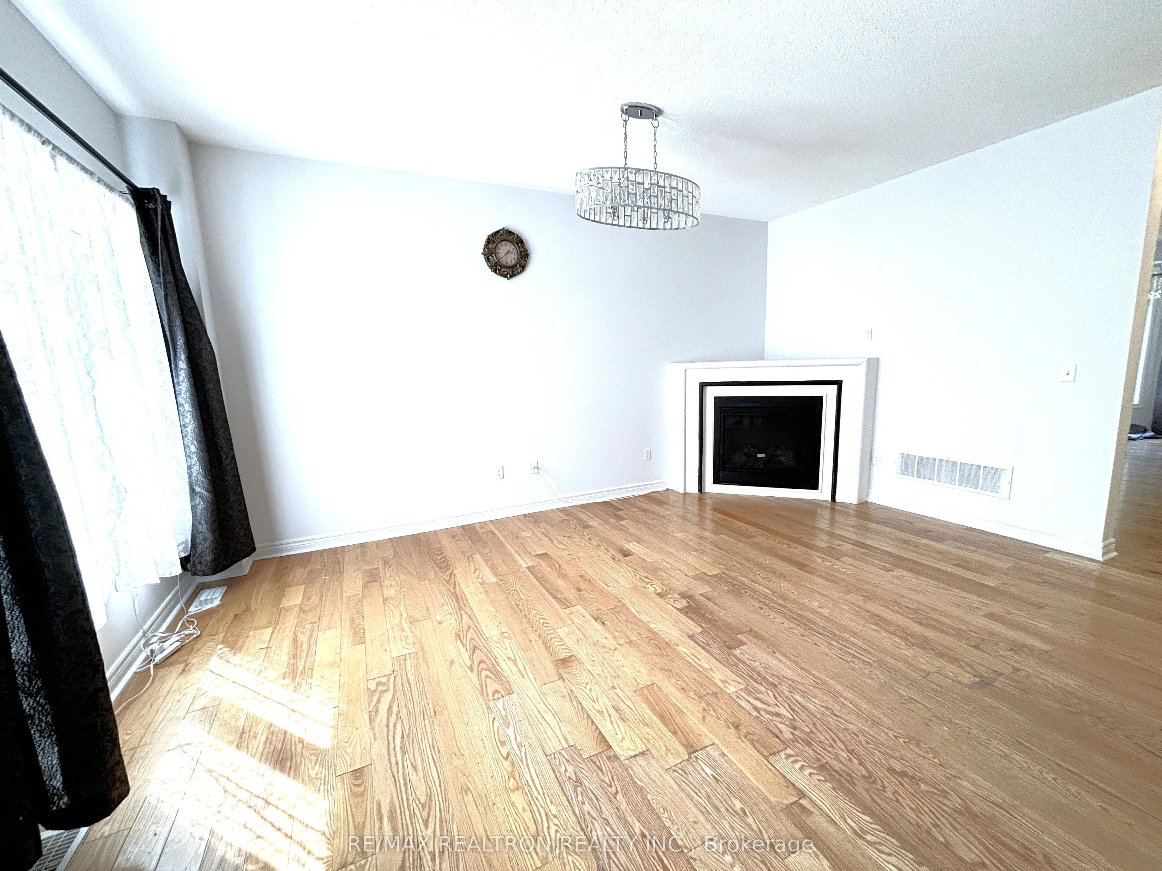 511 William Forster Road