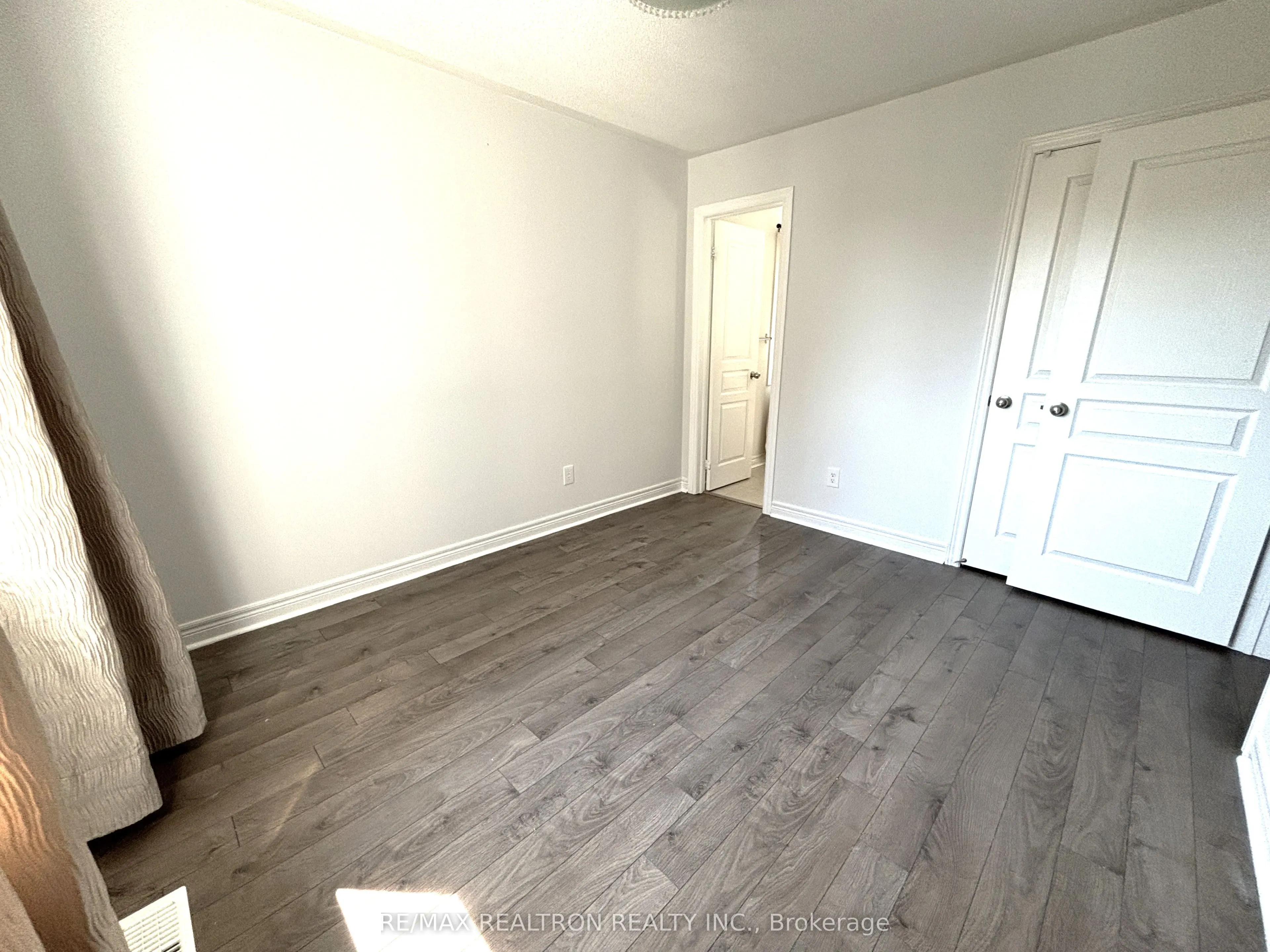 511 William Forster Road