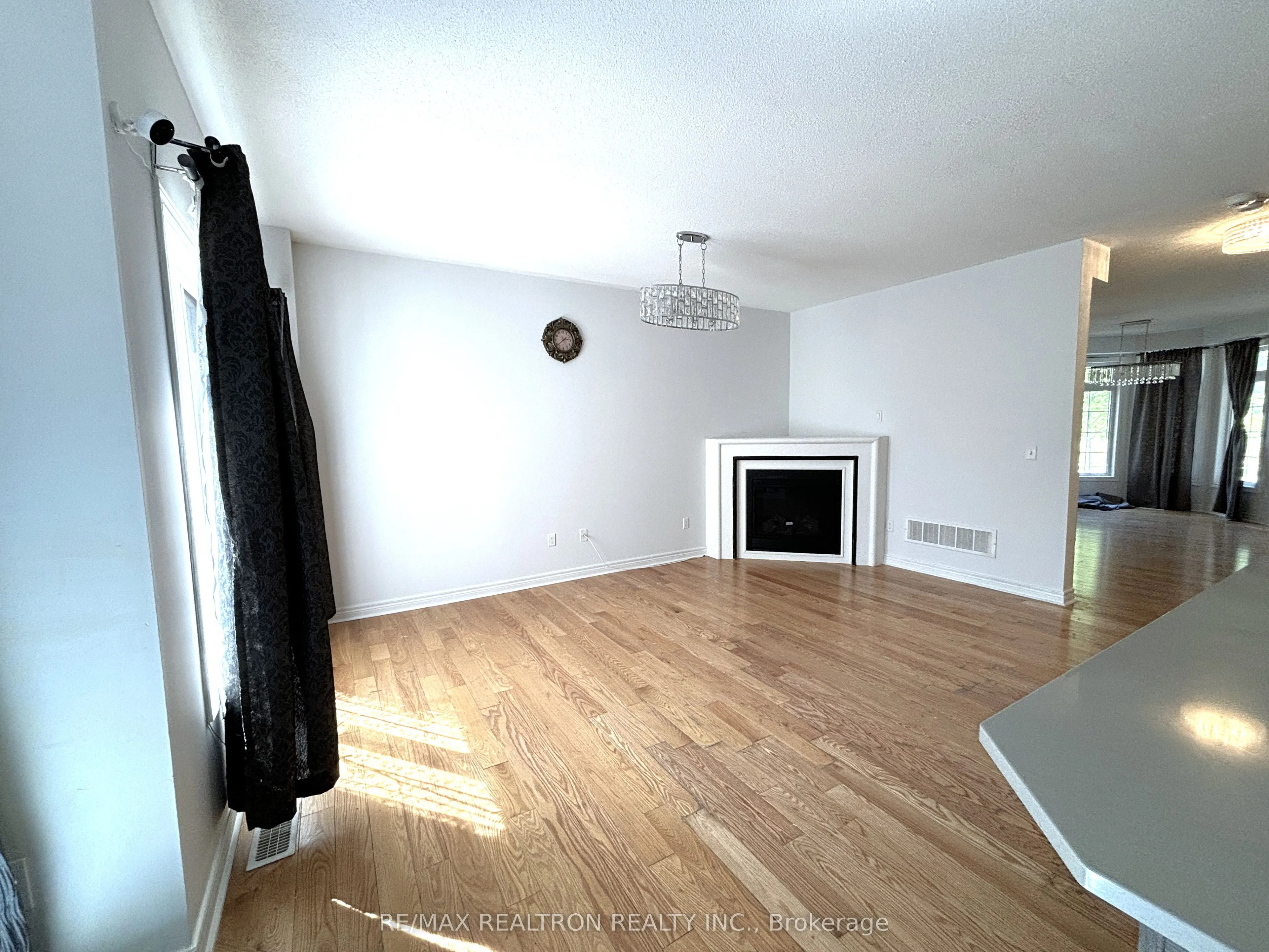 511 William Forster Road