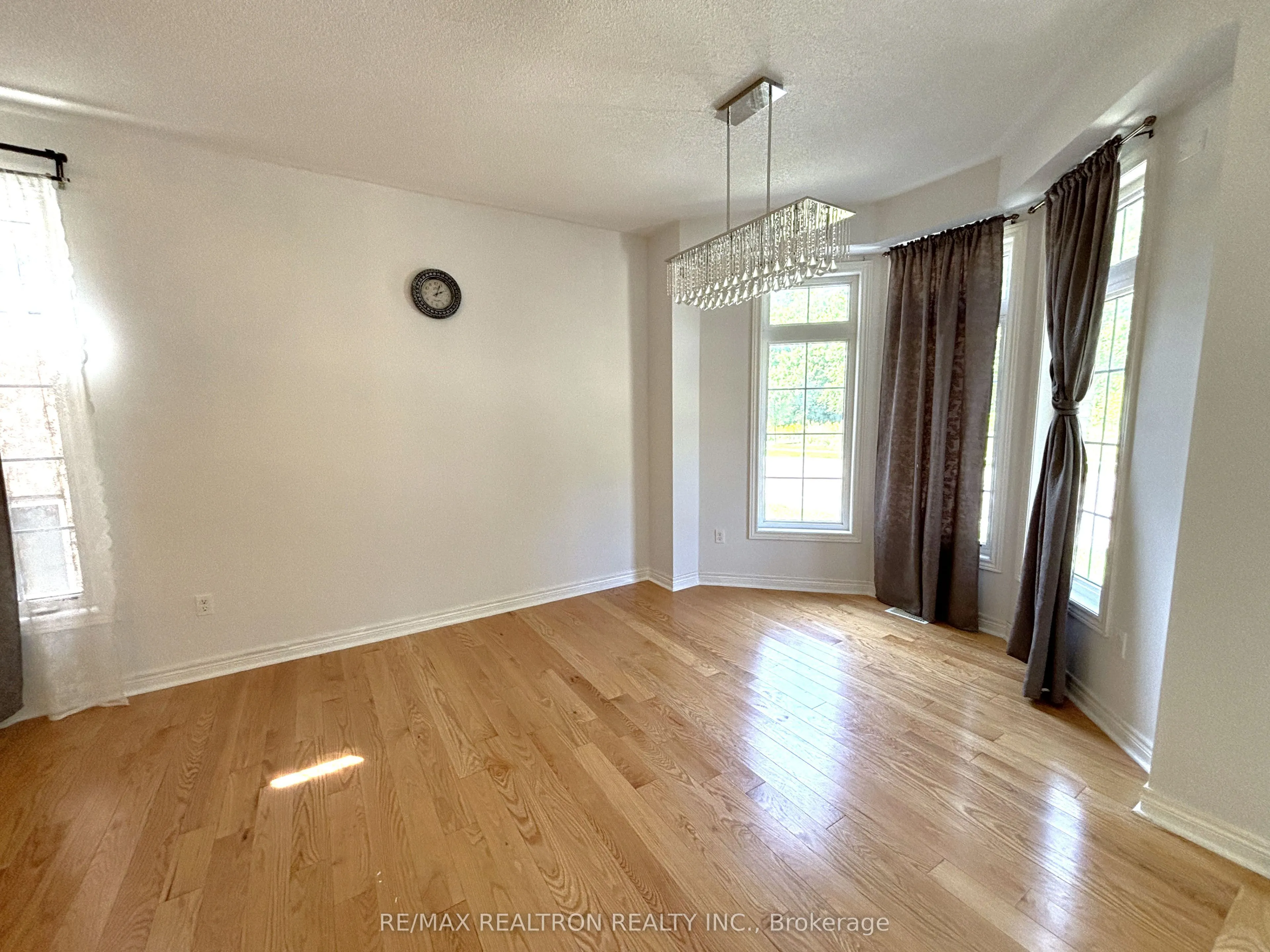 511 William Forster Road