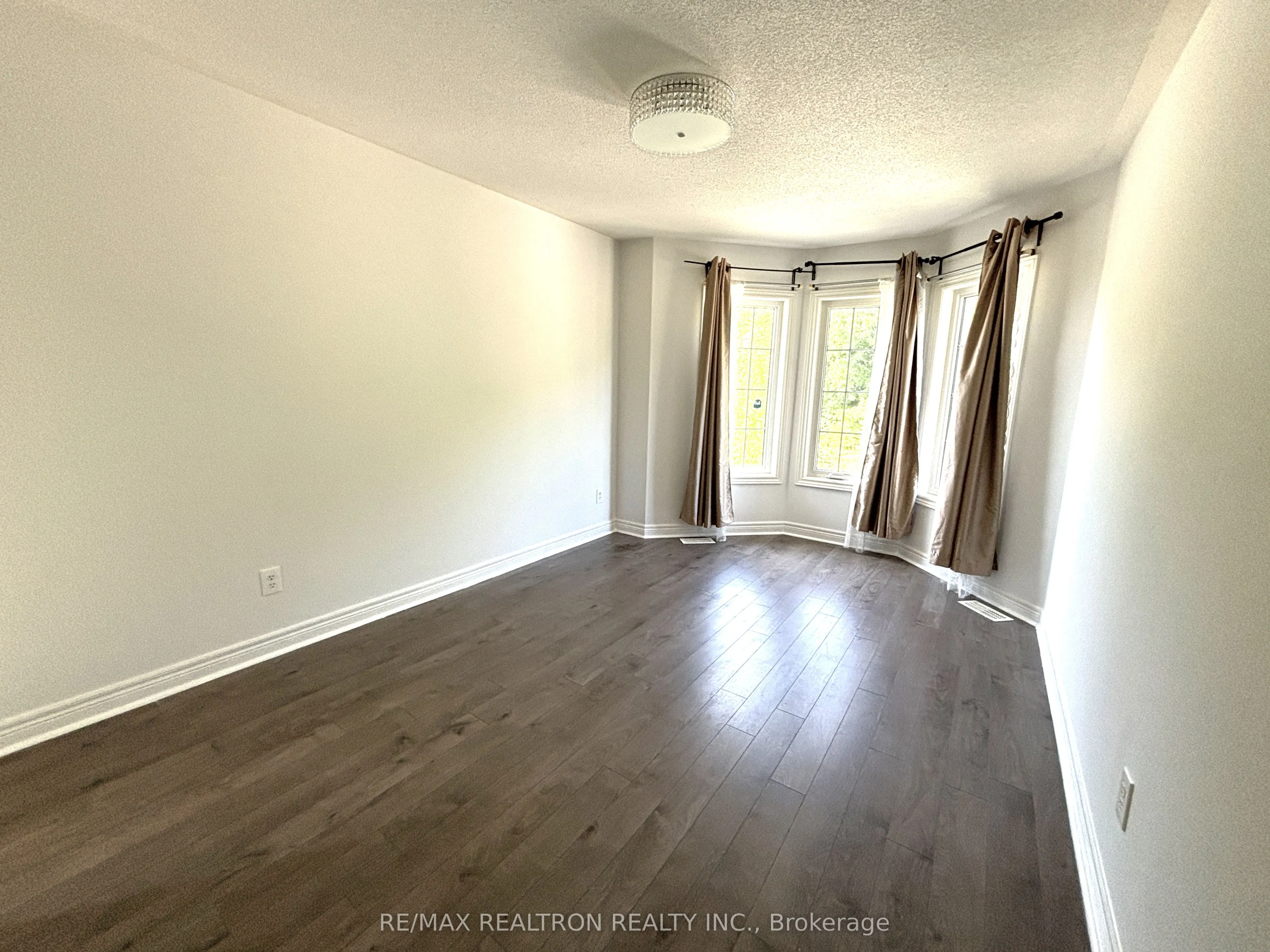 511 William Forster Road
