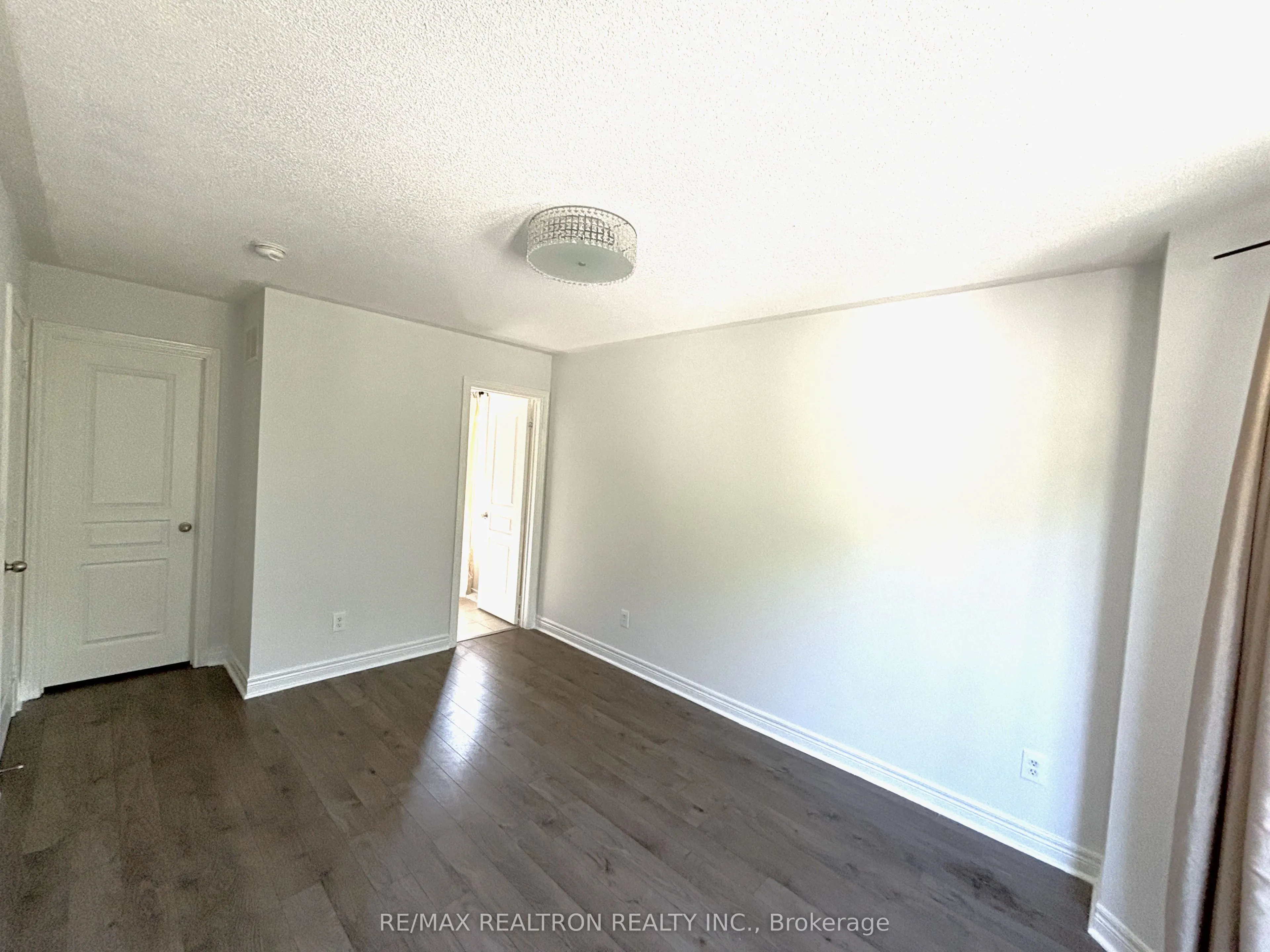 511 William Forster Road