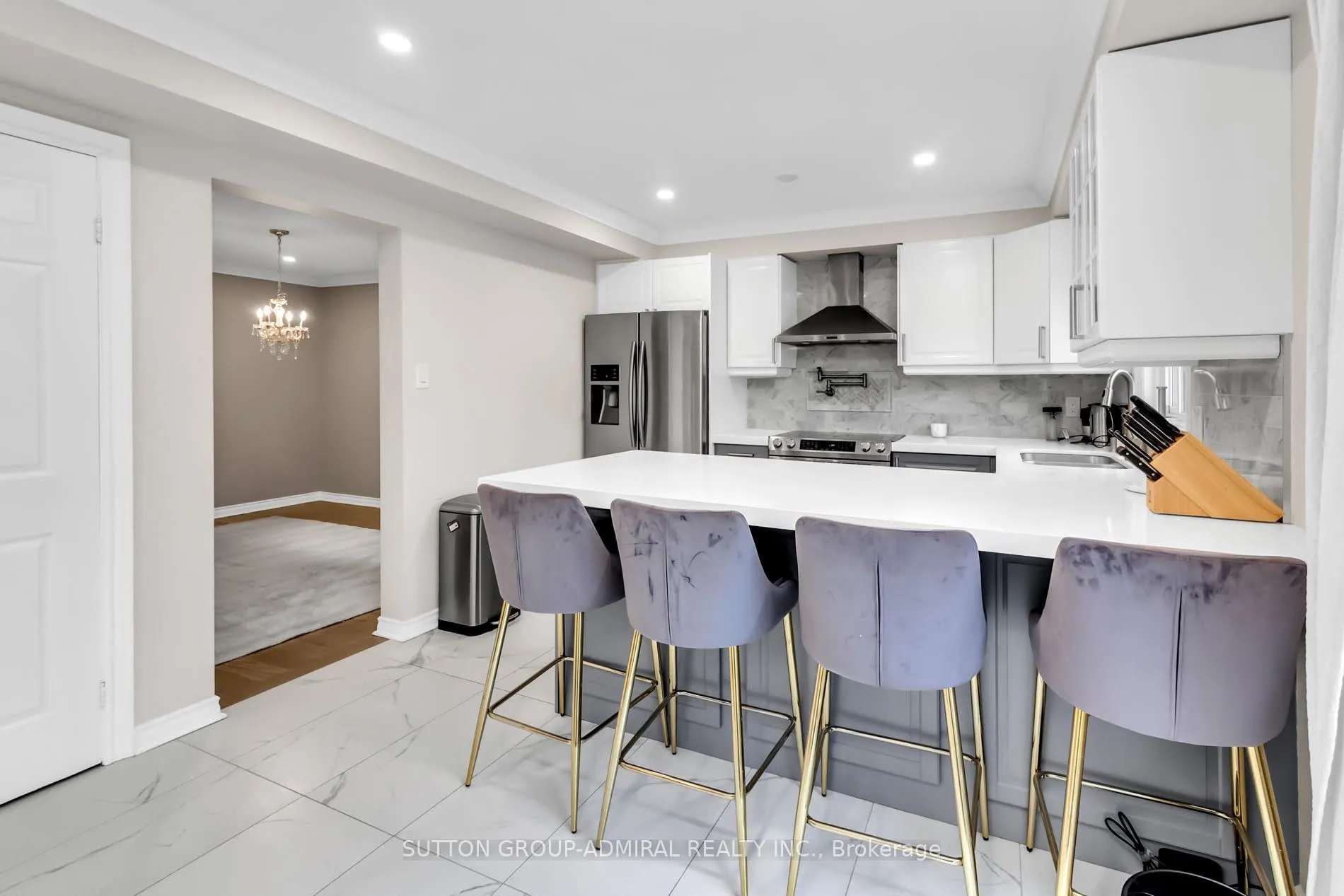 119 Mccabe Crescent, #Main & 2nd