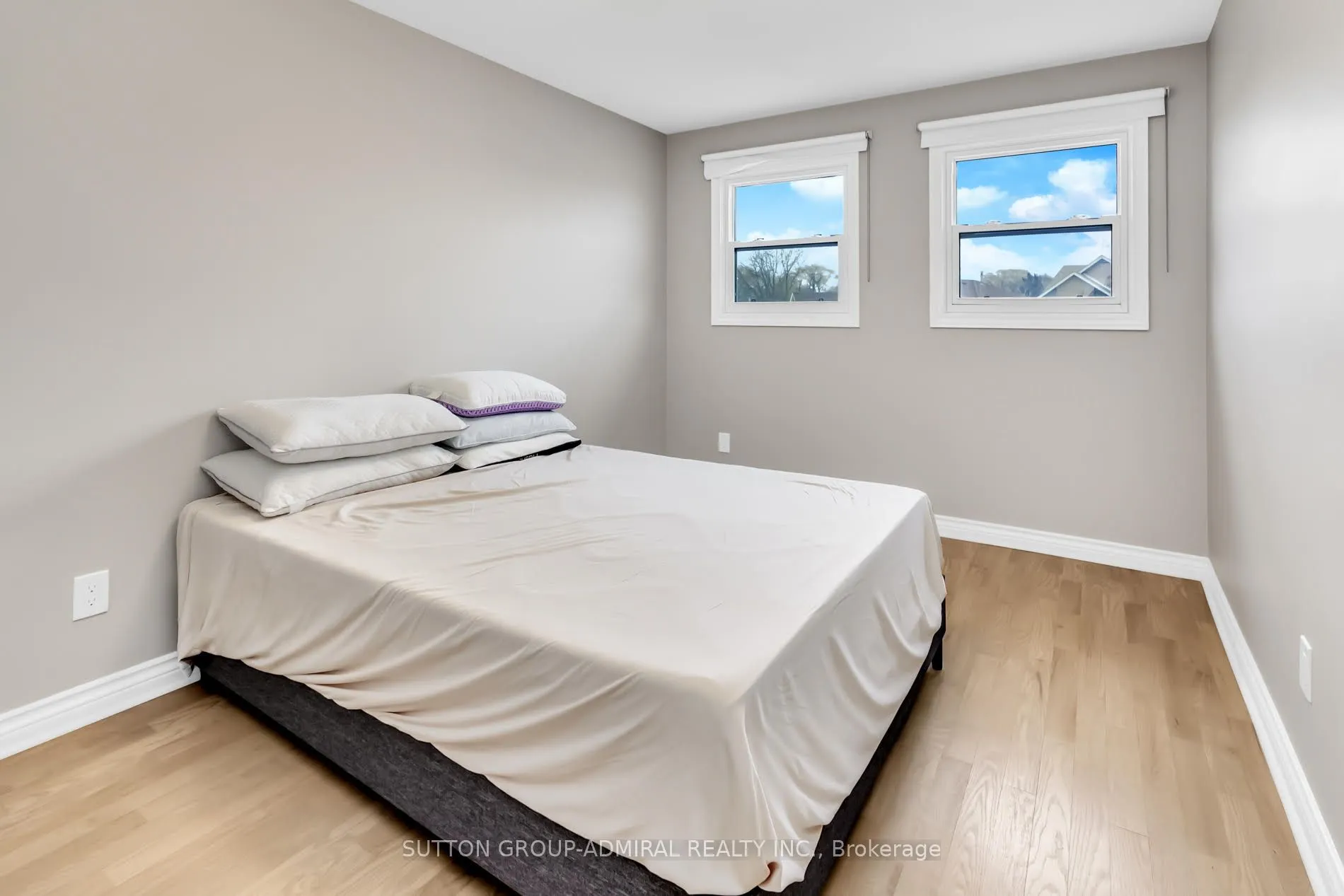 119 Mccabe Crescent, #Main & 2nd