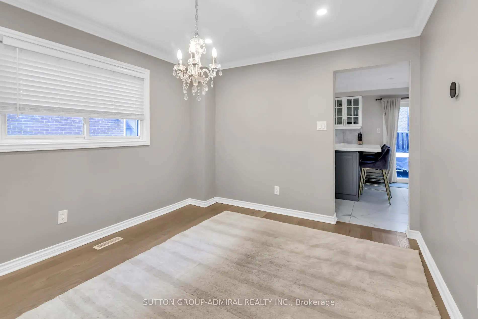 119 Mccabe Crescent, #Main & 2nd