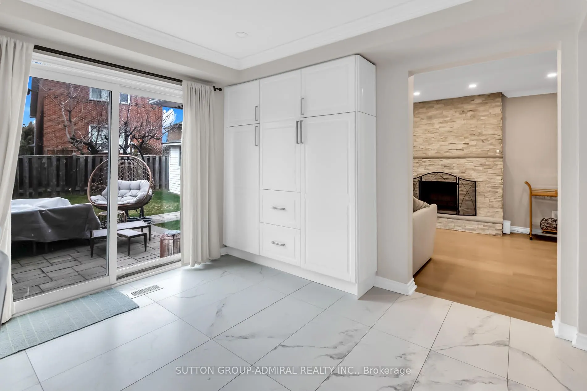 119 Mccabe Crescent, #Main & 2nd