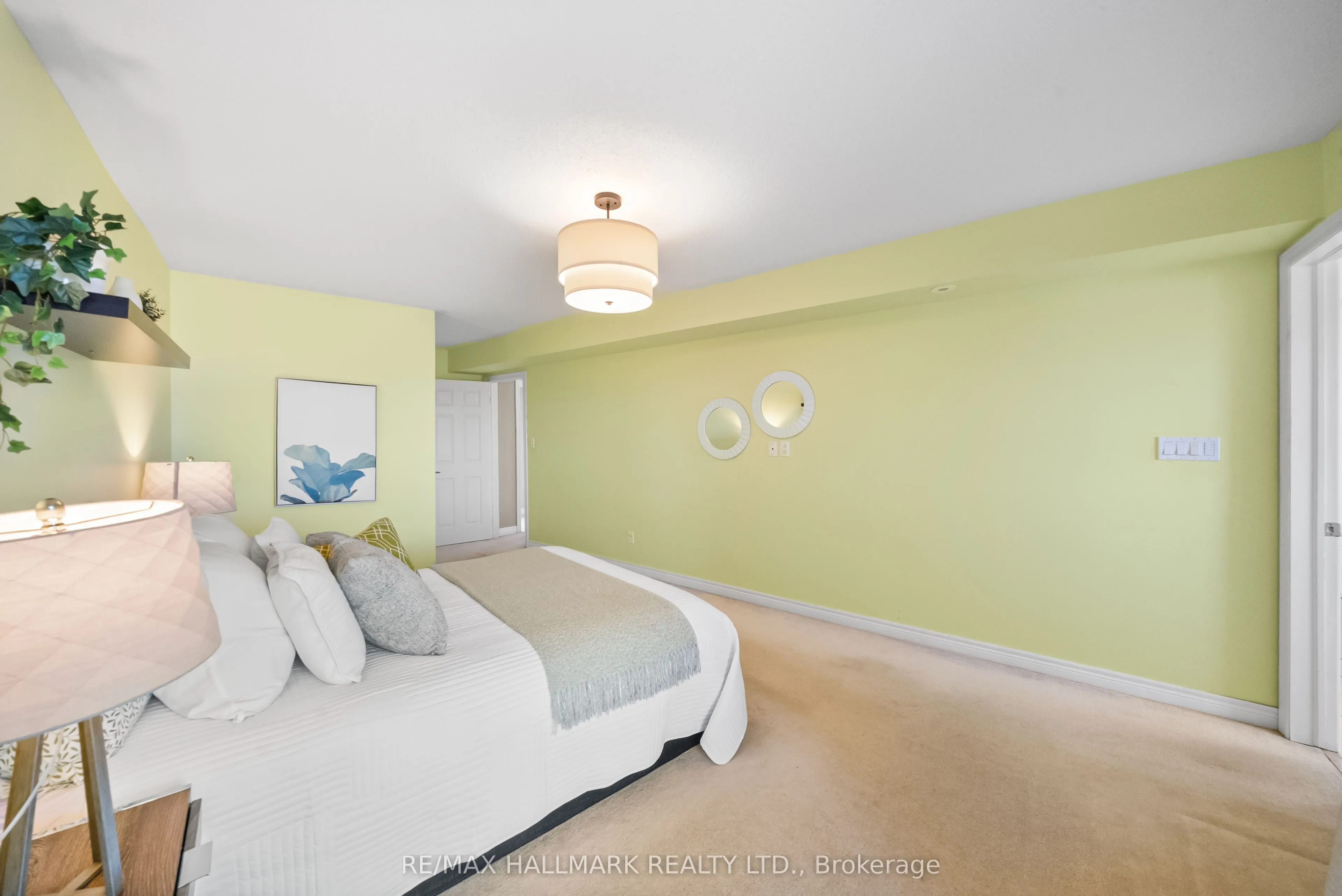 30 Greensborough Village Circle