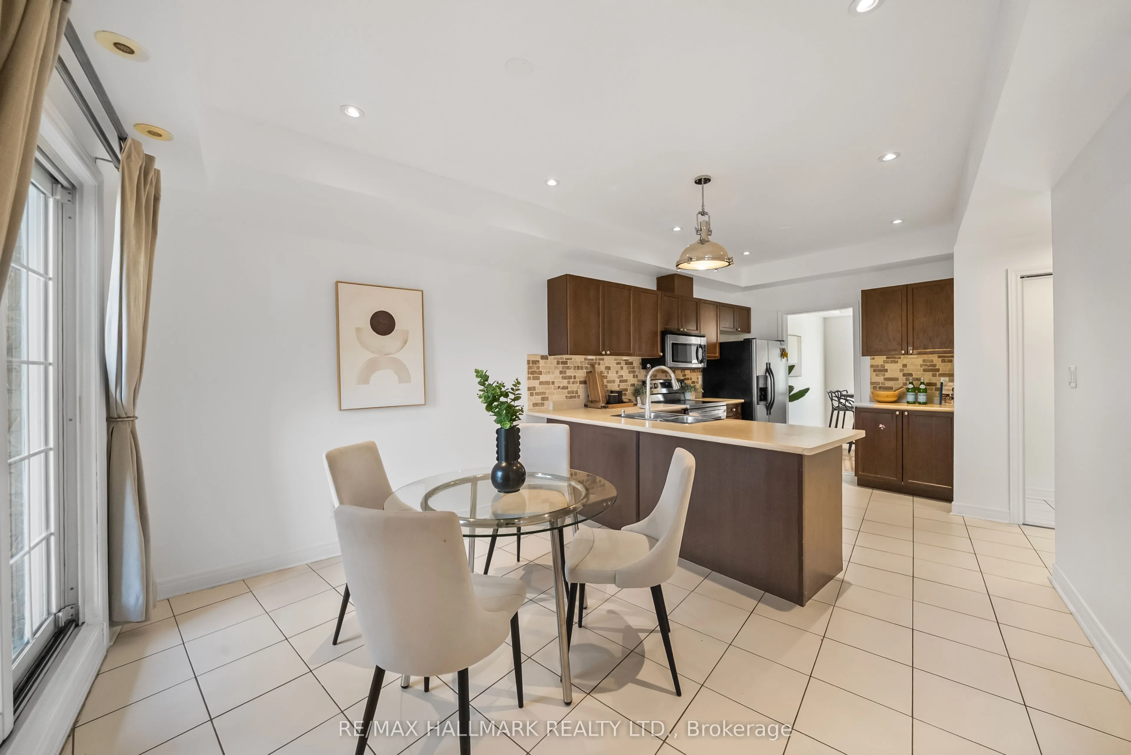 30 Greensborough Village Circle