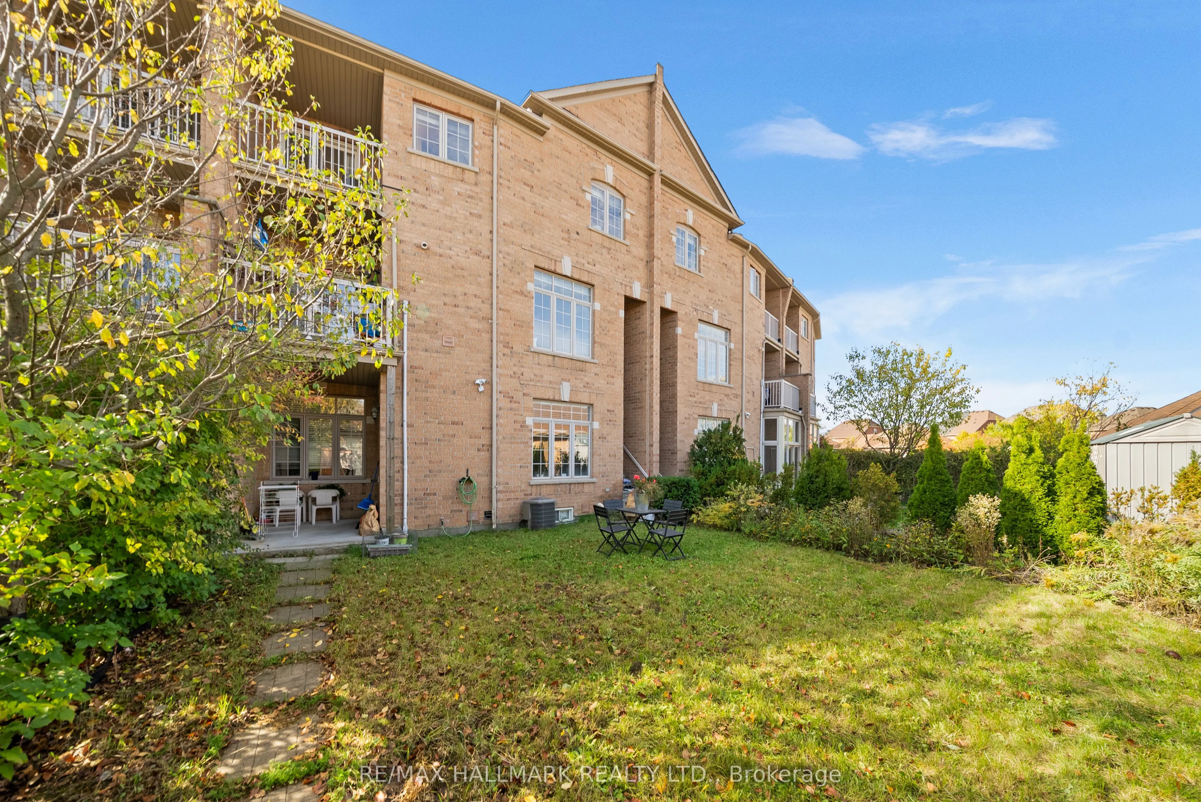 30 Greensborough Village Circle