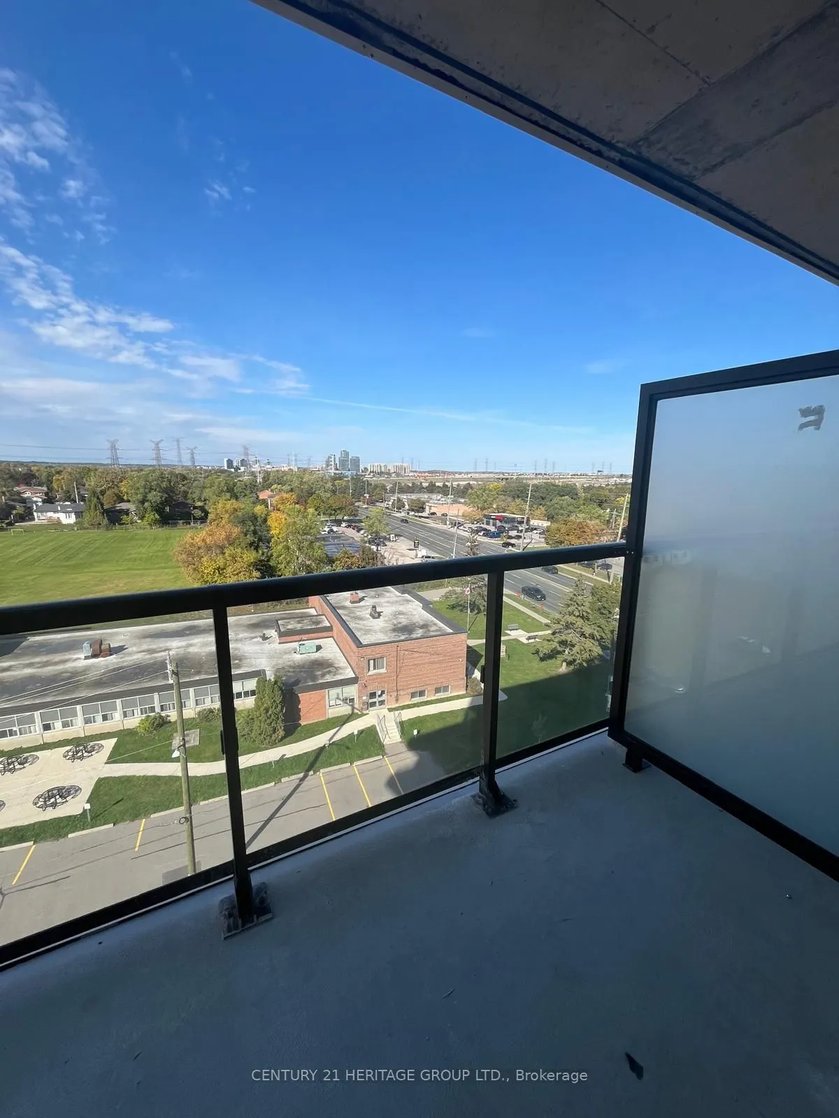8188 Yonge Street, #806