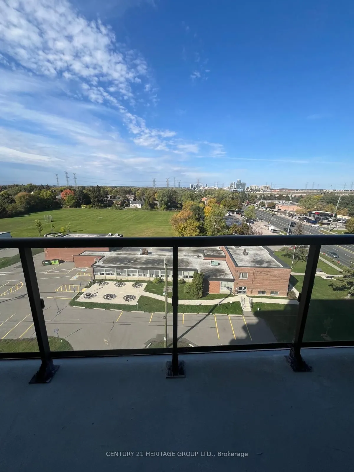 8188 Yonge Street, #806