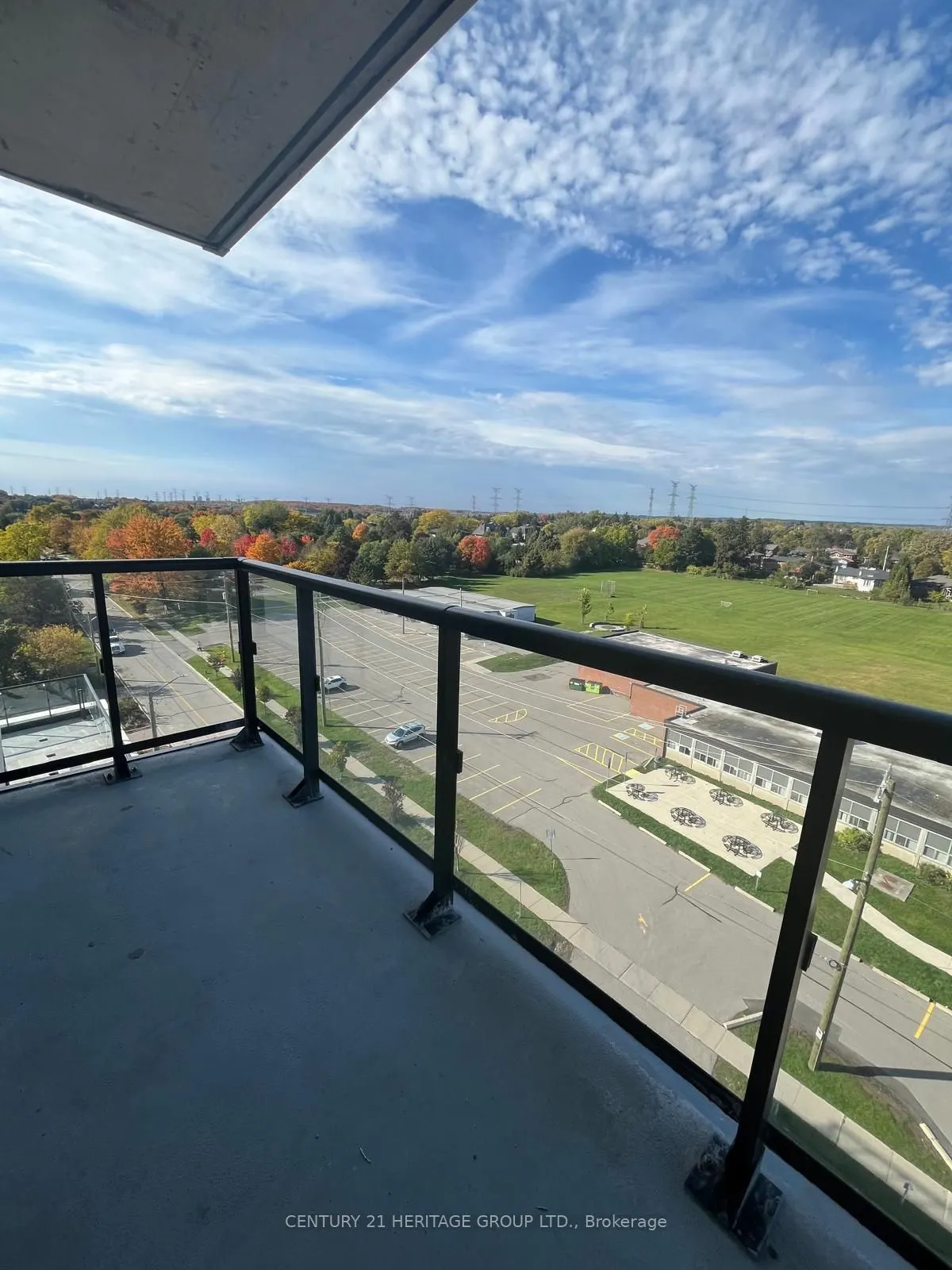 8188 Yonge Street, #806