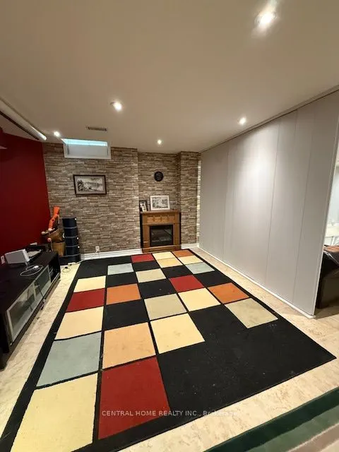 89 Old Colony Road, #basement Apartment