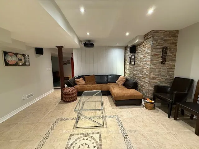 89 Old Colony Road, #basement Apartment