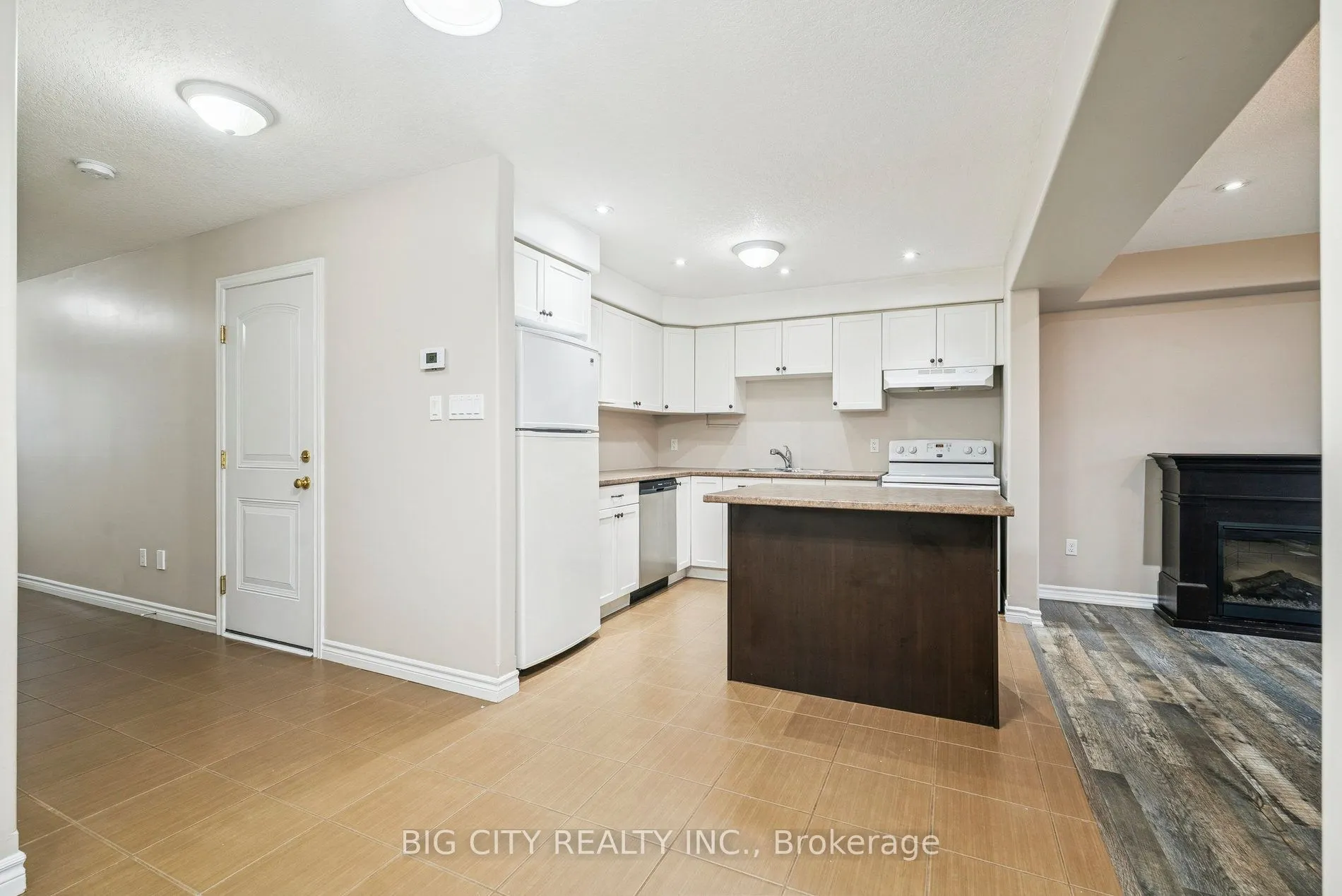 62 Quigley Street N