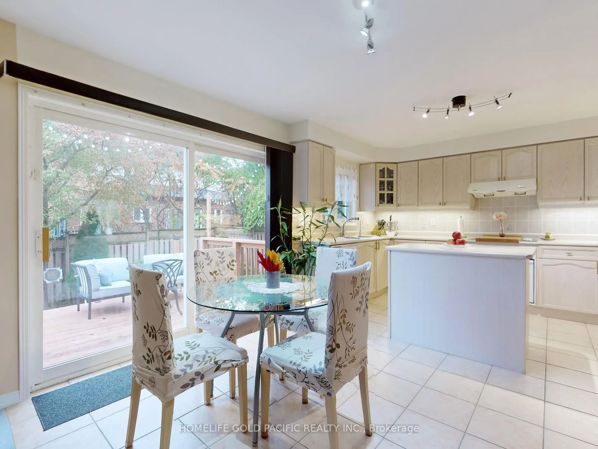 26 Rollinghill Road