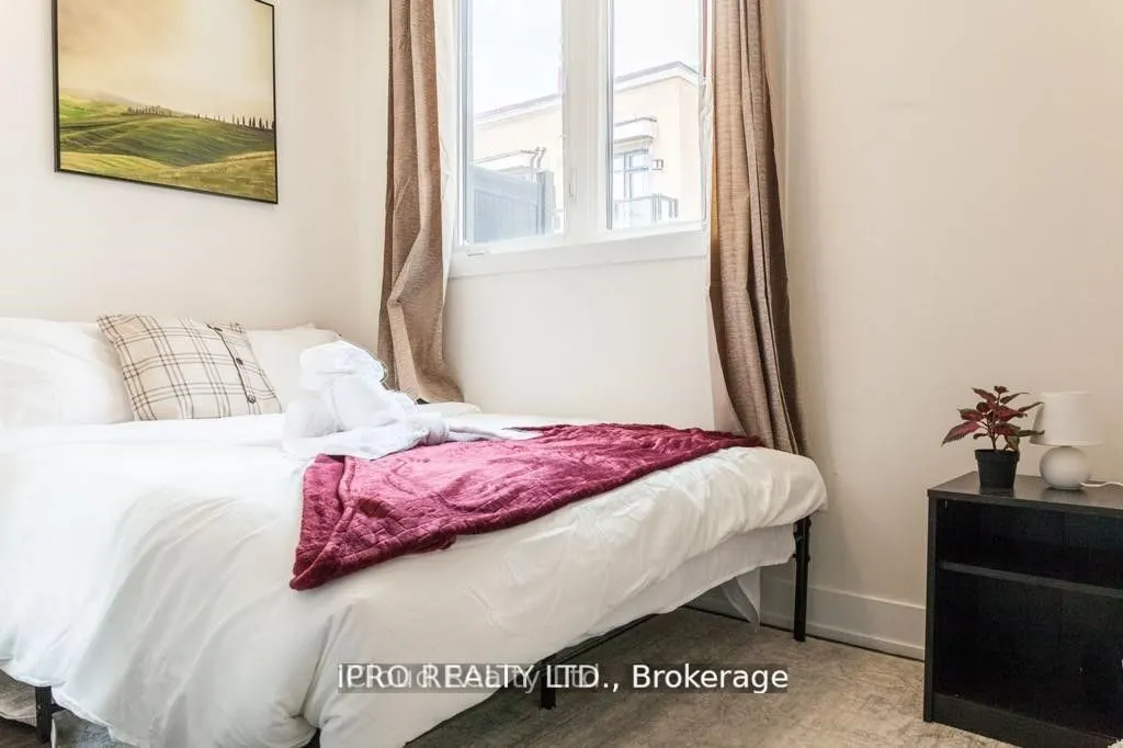 12868 Yonge Street, #5