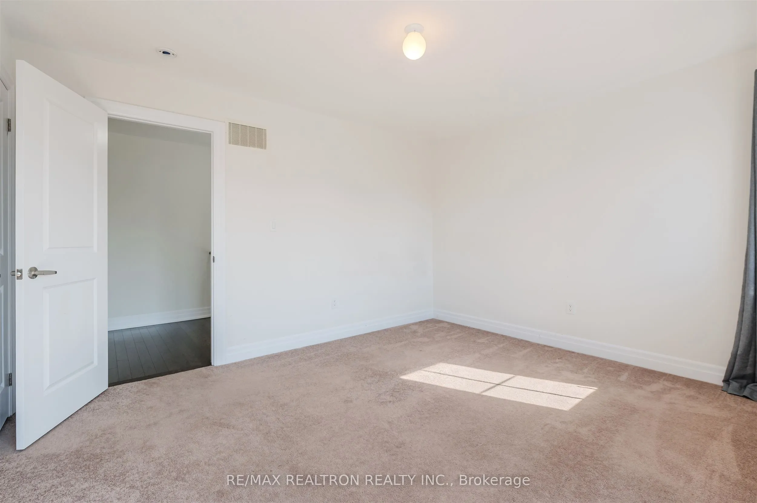 1028 Wickham Road