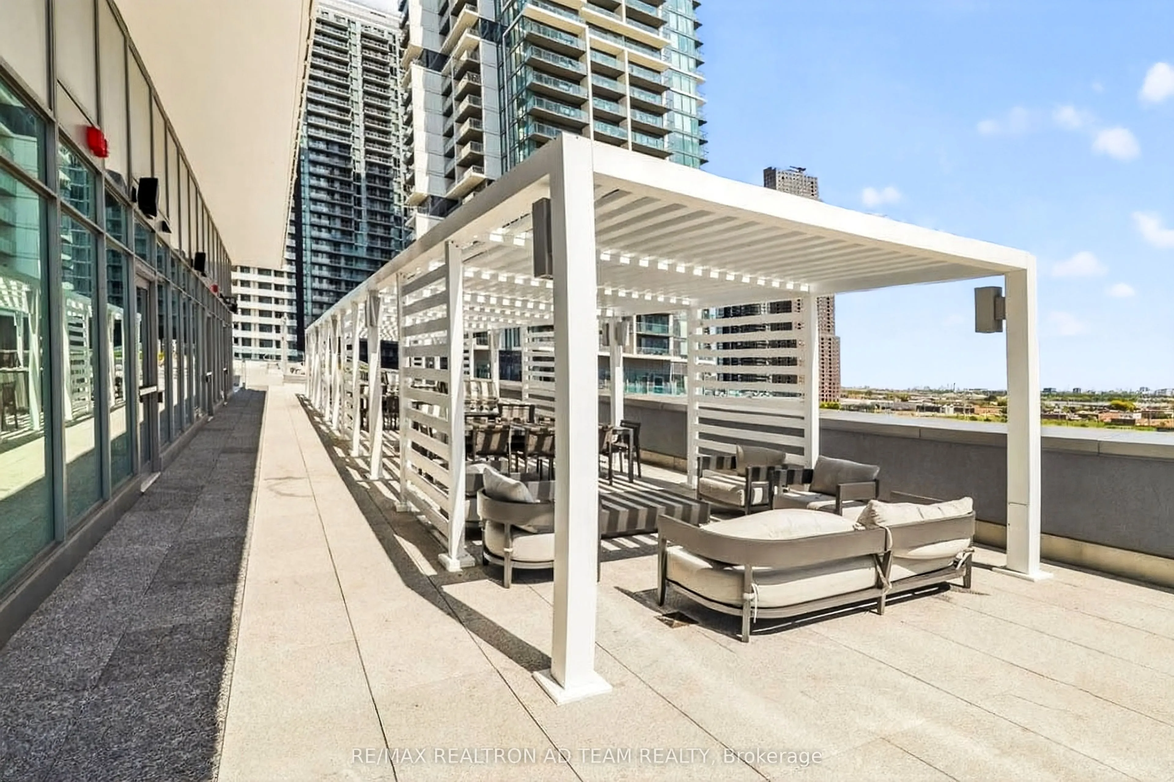 1000 Portage Parkway, #1901