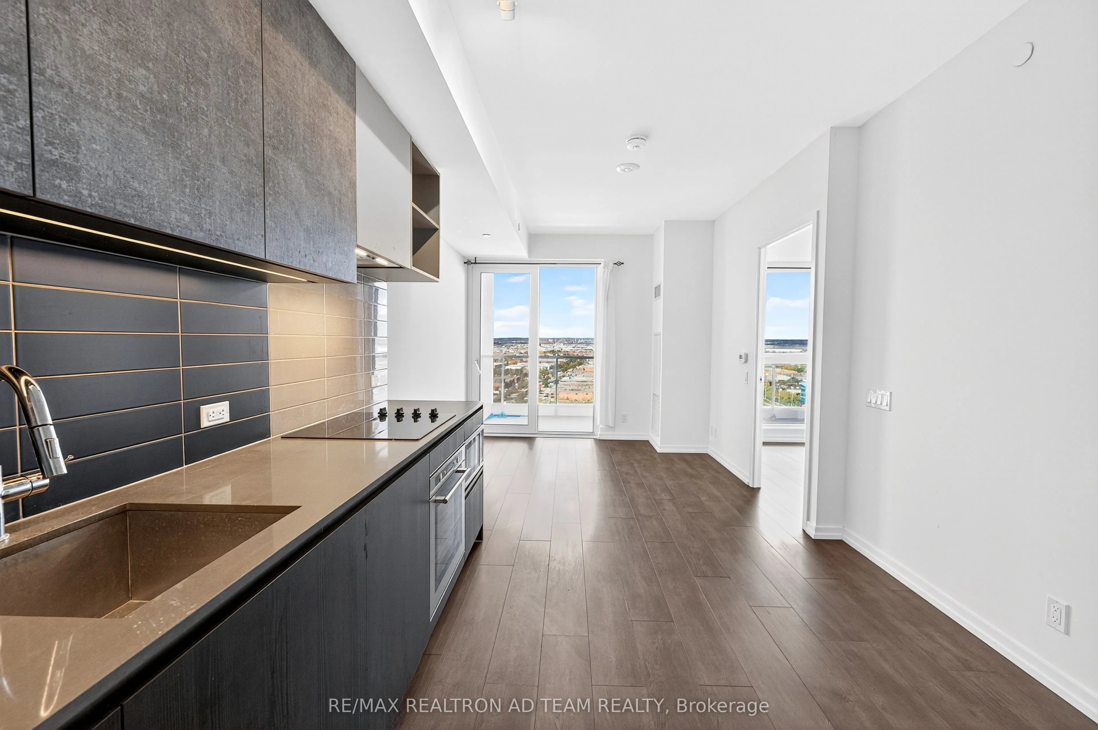 1000 Portage Parkway, #1901