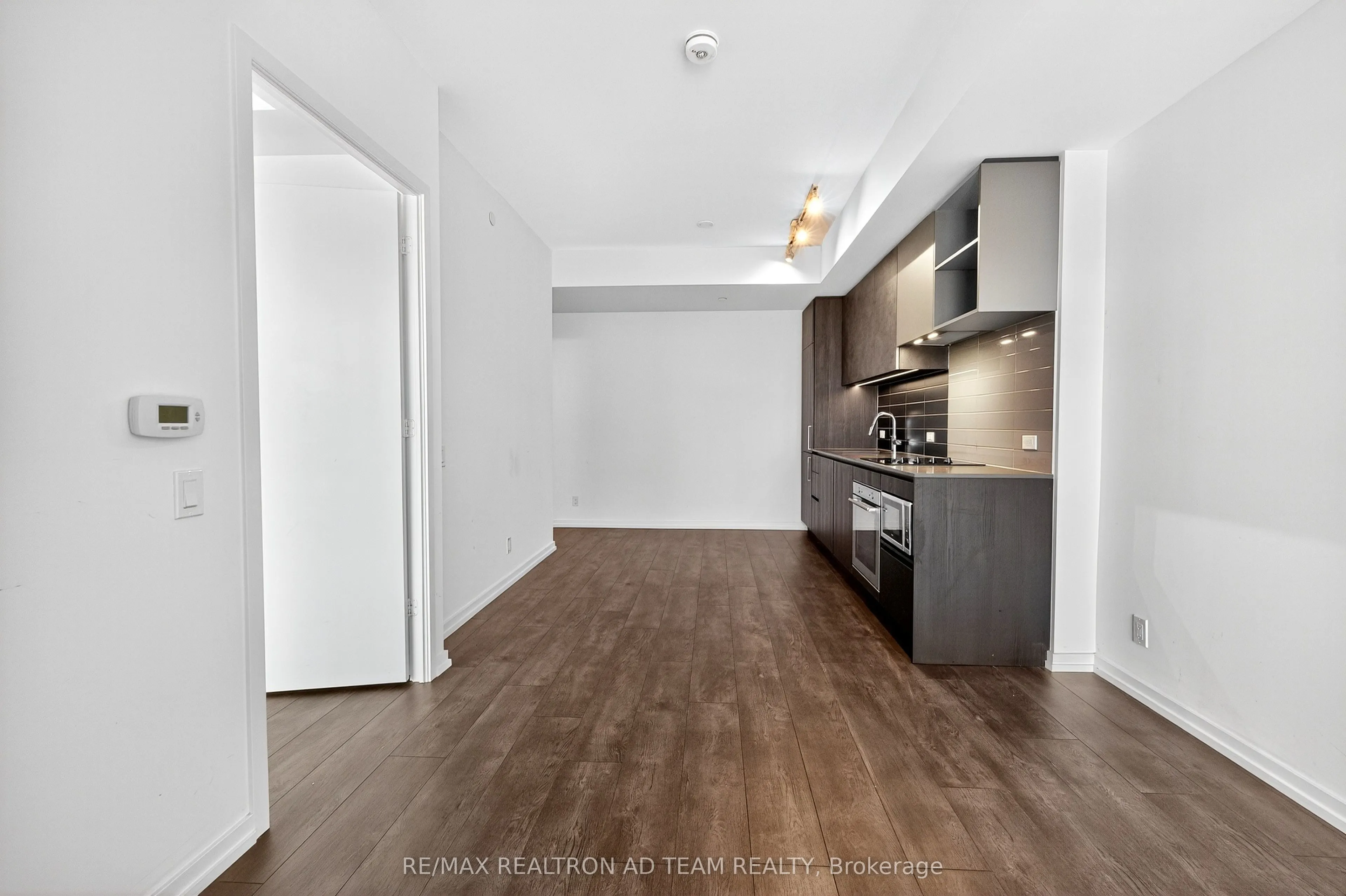 1000 Portage Parkway, #1901