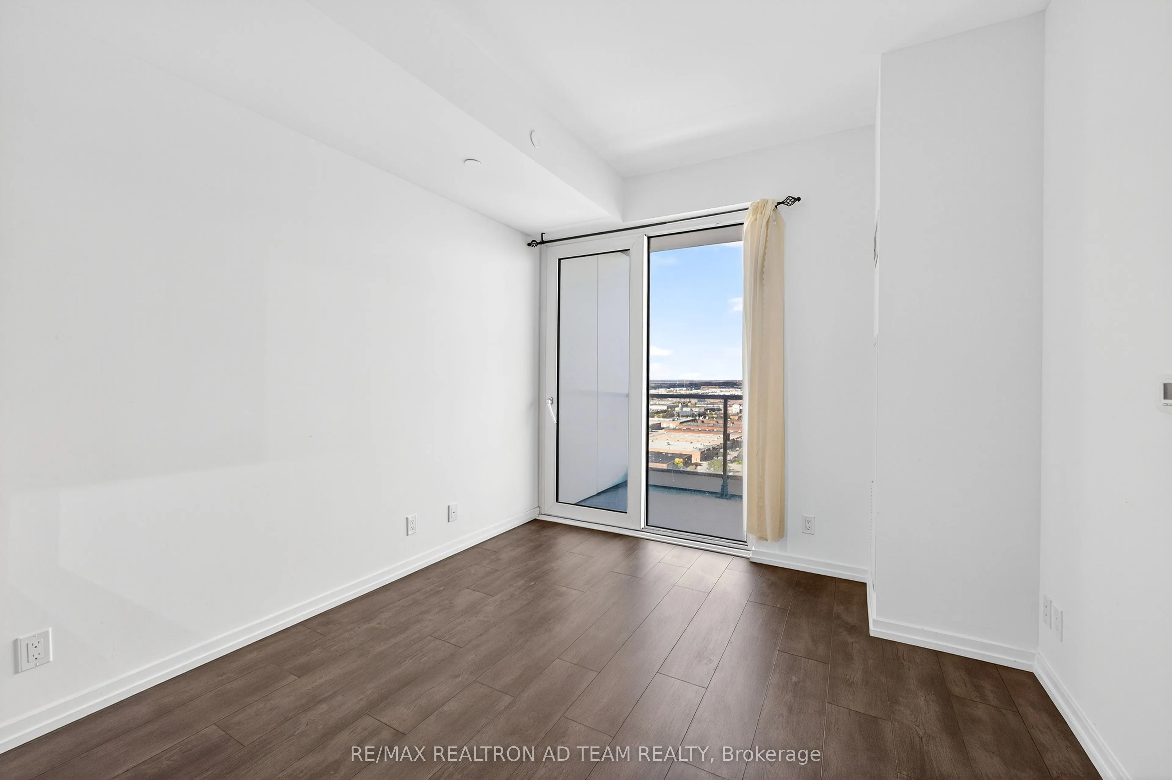 1000 Portage Parkway, #1901