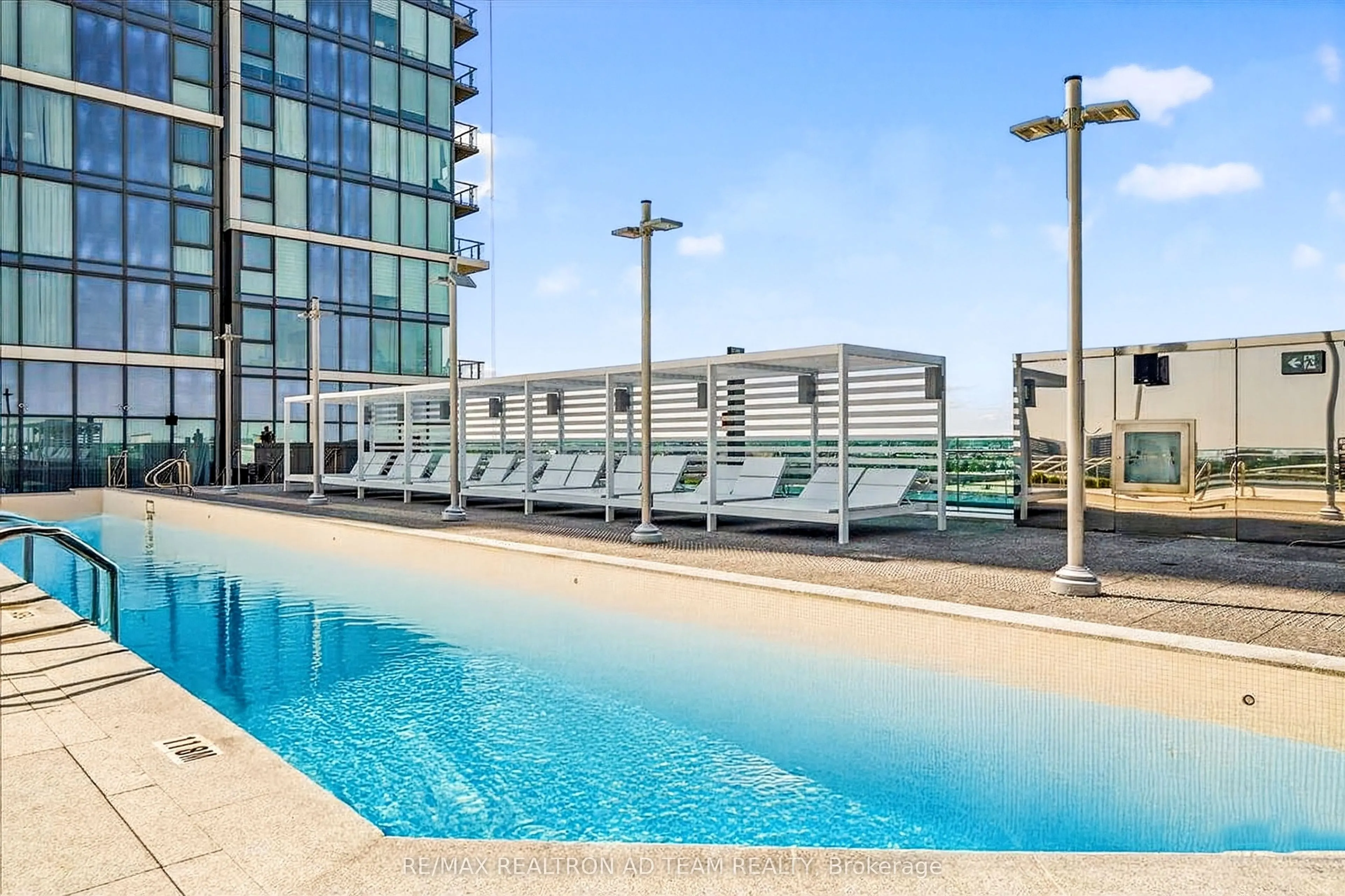 1000 Portage Parkway, #1901
