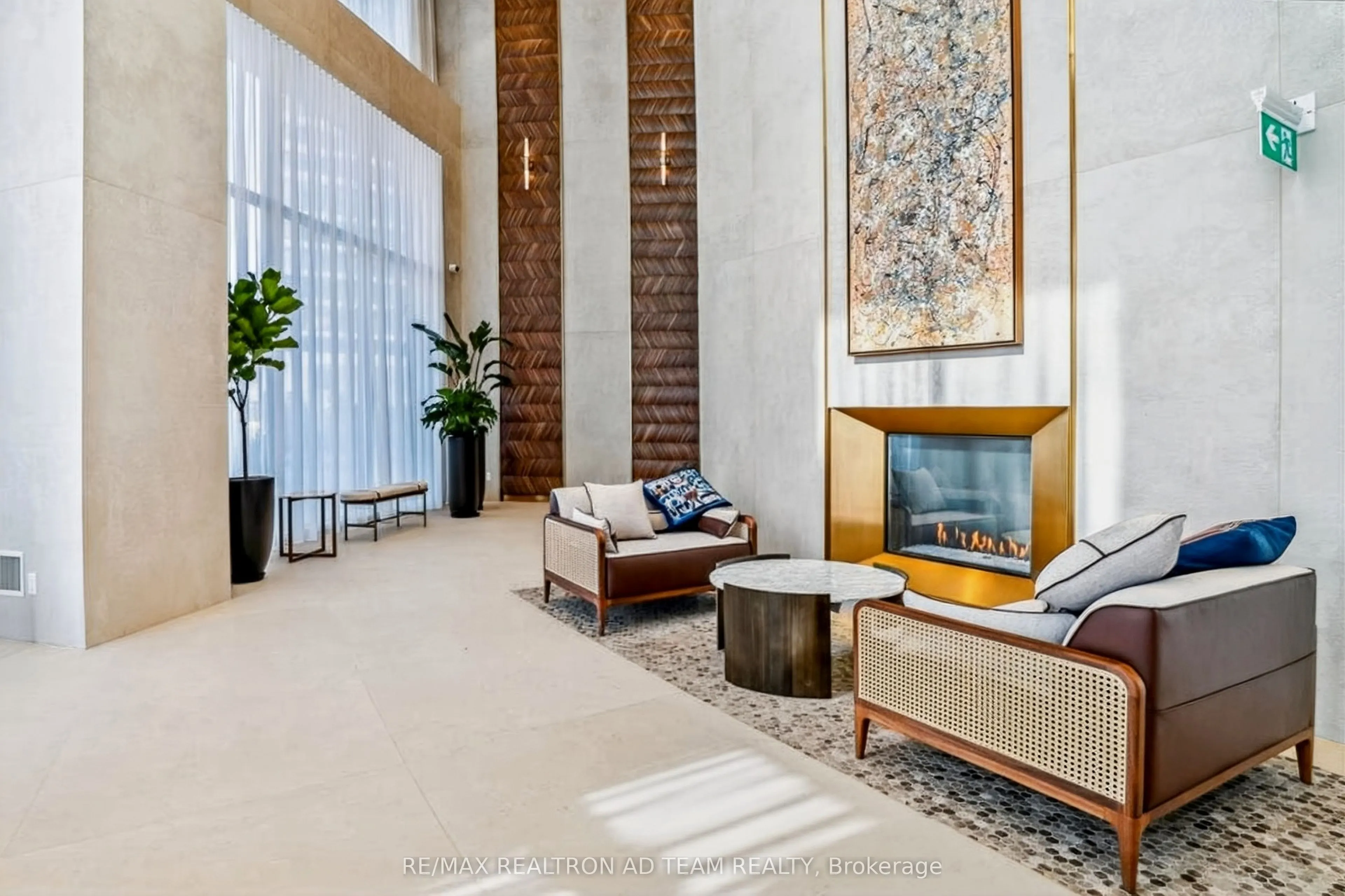 1000 Portage Parkway, #1901