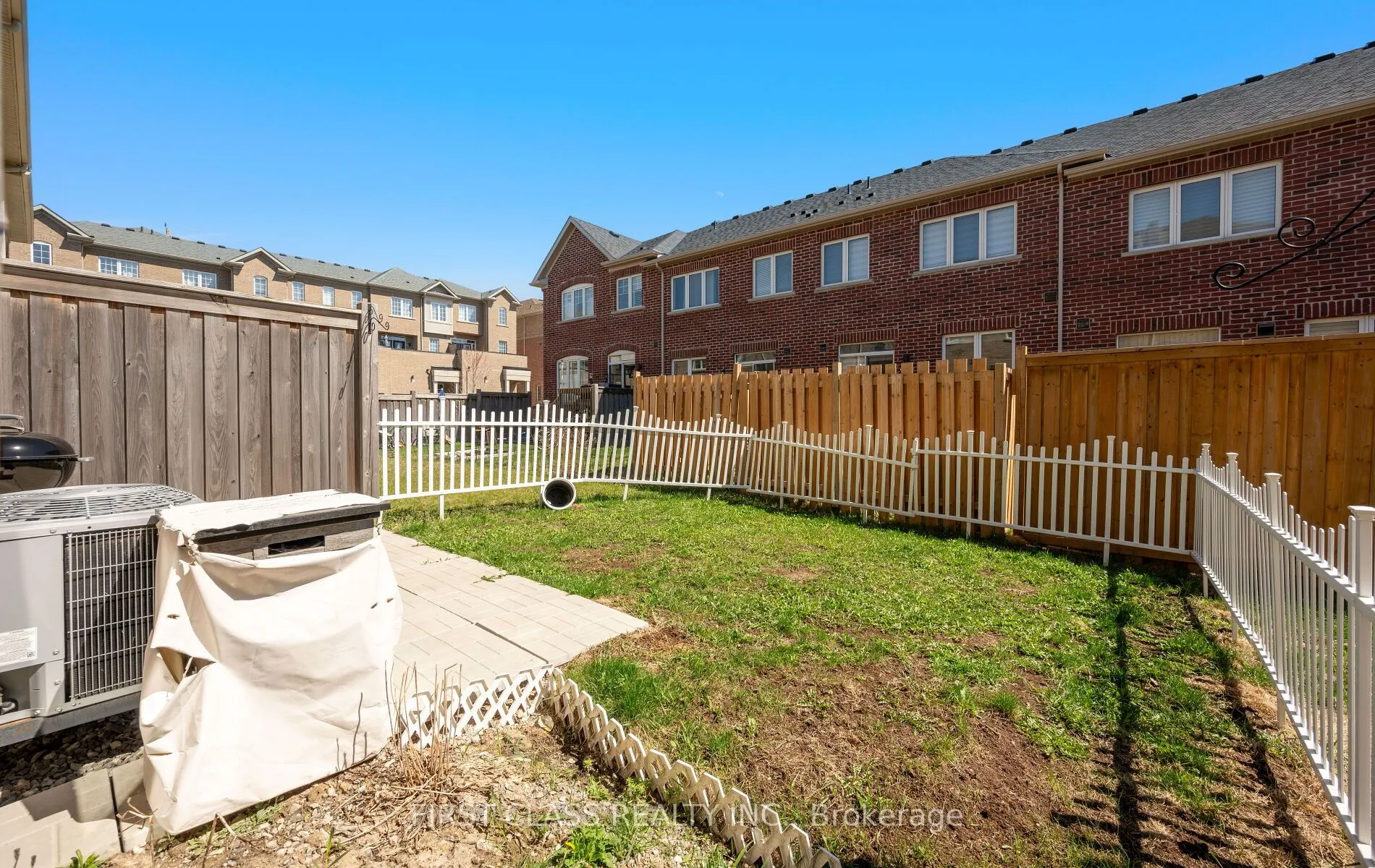 107 Knott End Crescent