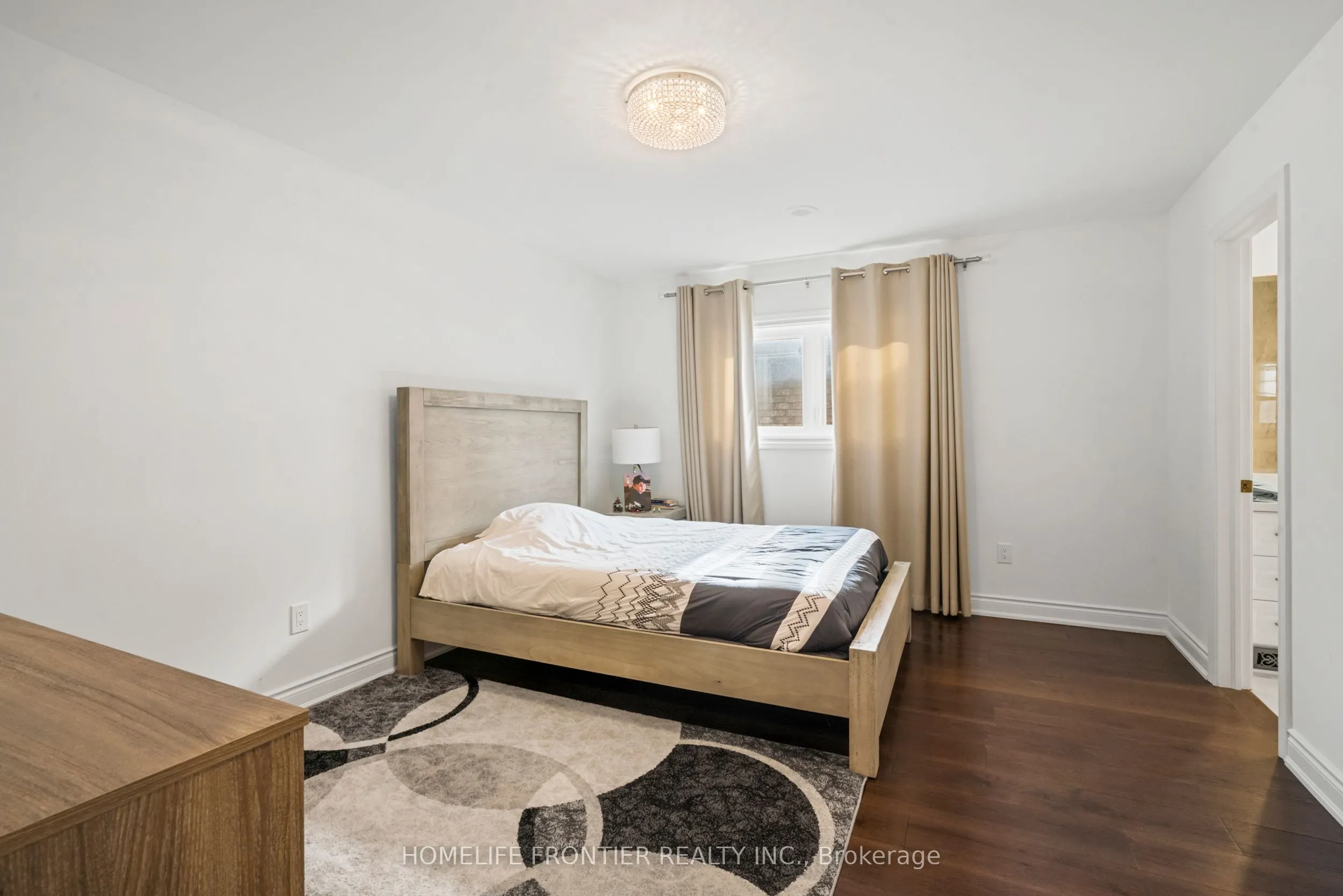 7 Edenbrook Crescent