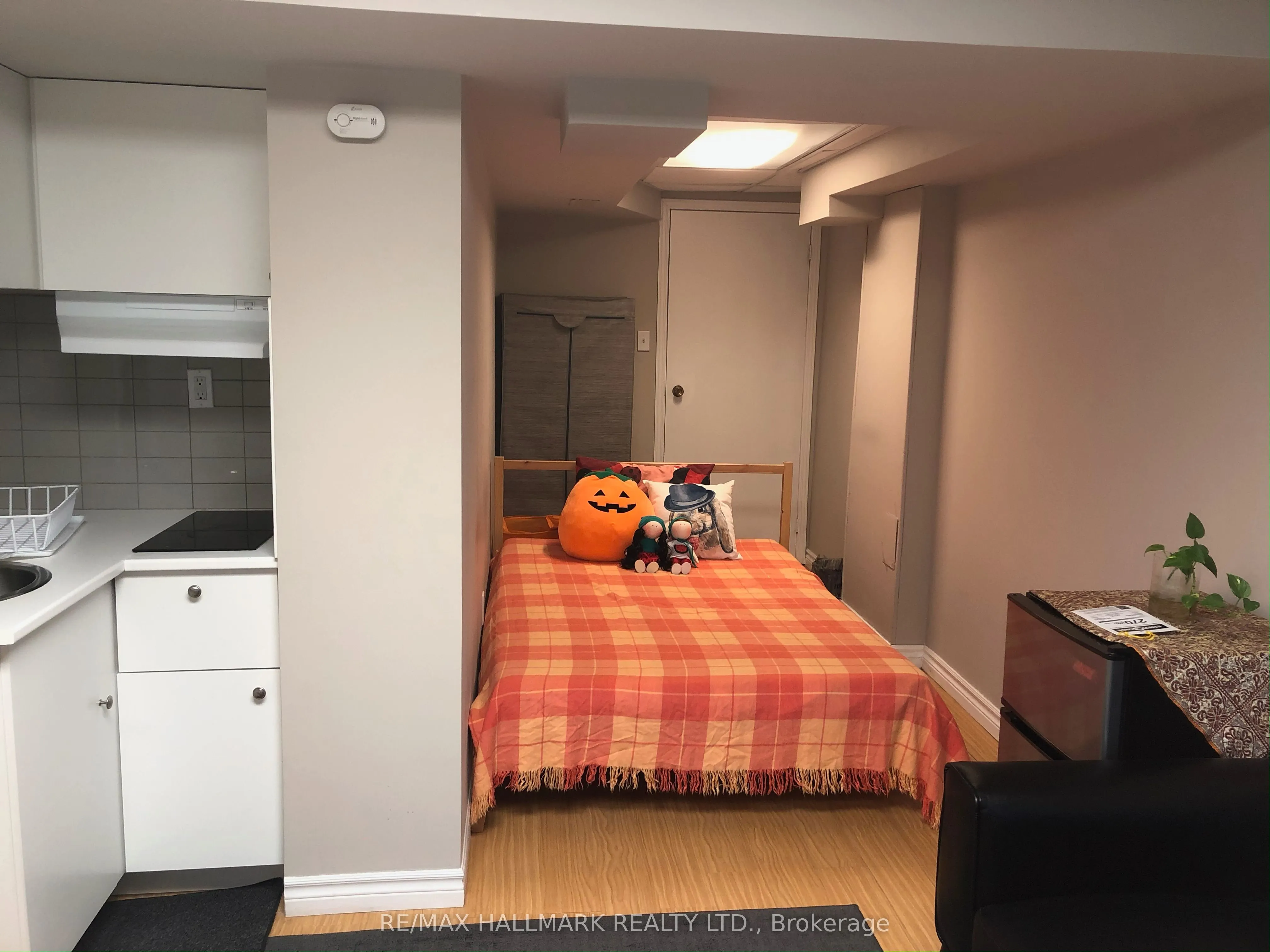85 Baif Boulevard, #22 - Basement