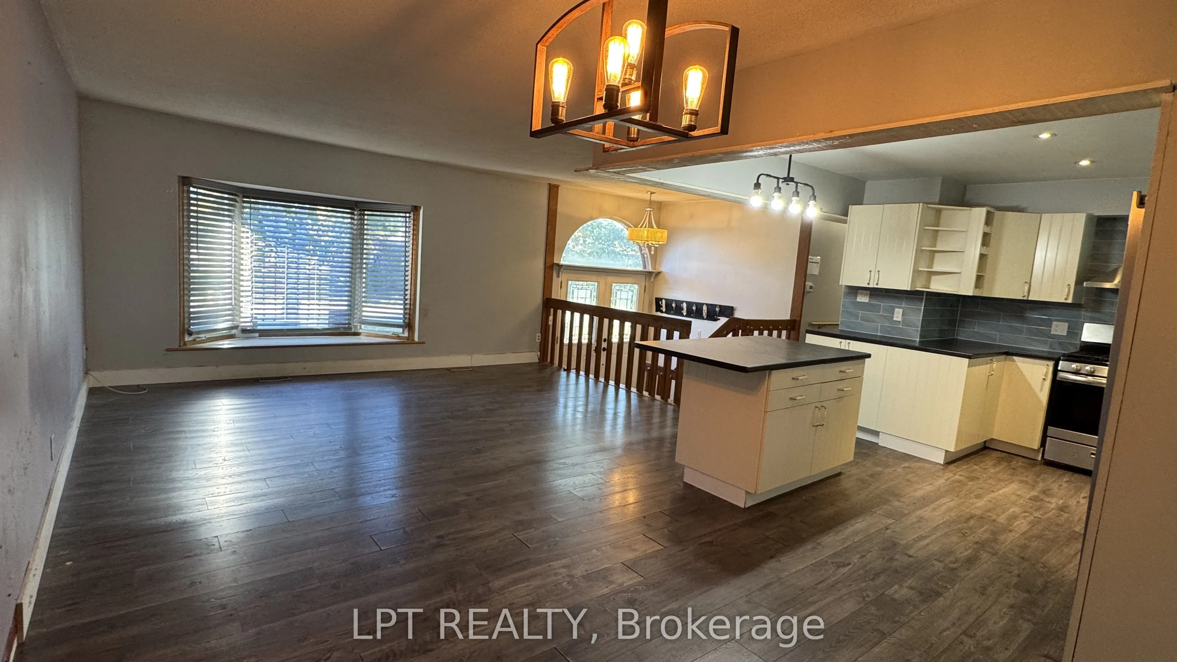 209 Sunset Crescent