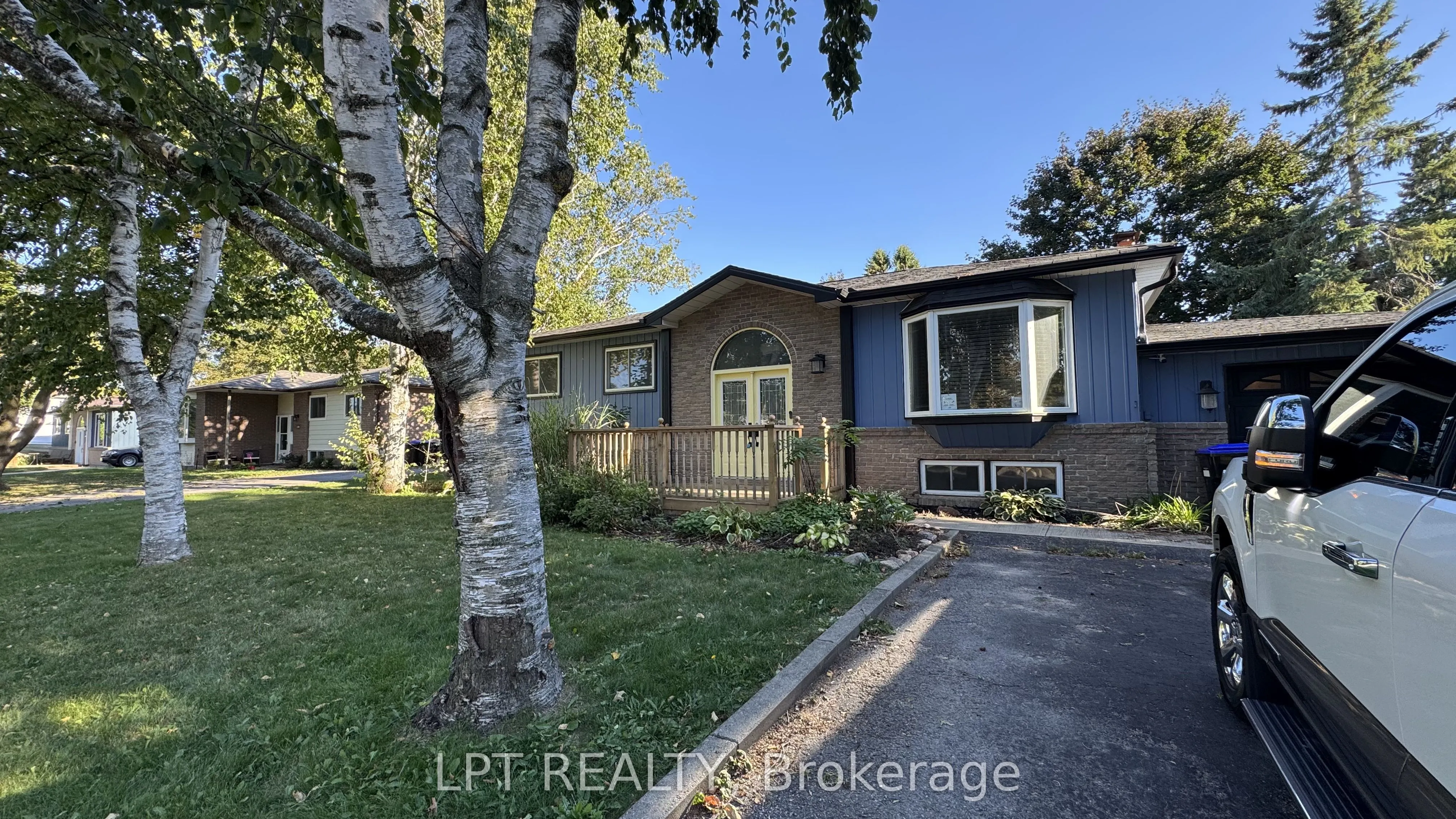209 Sunset Crescent