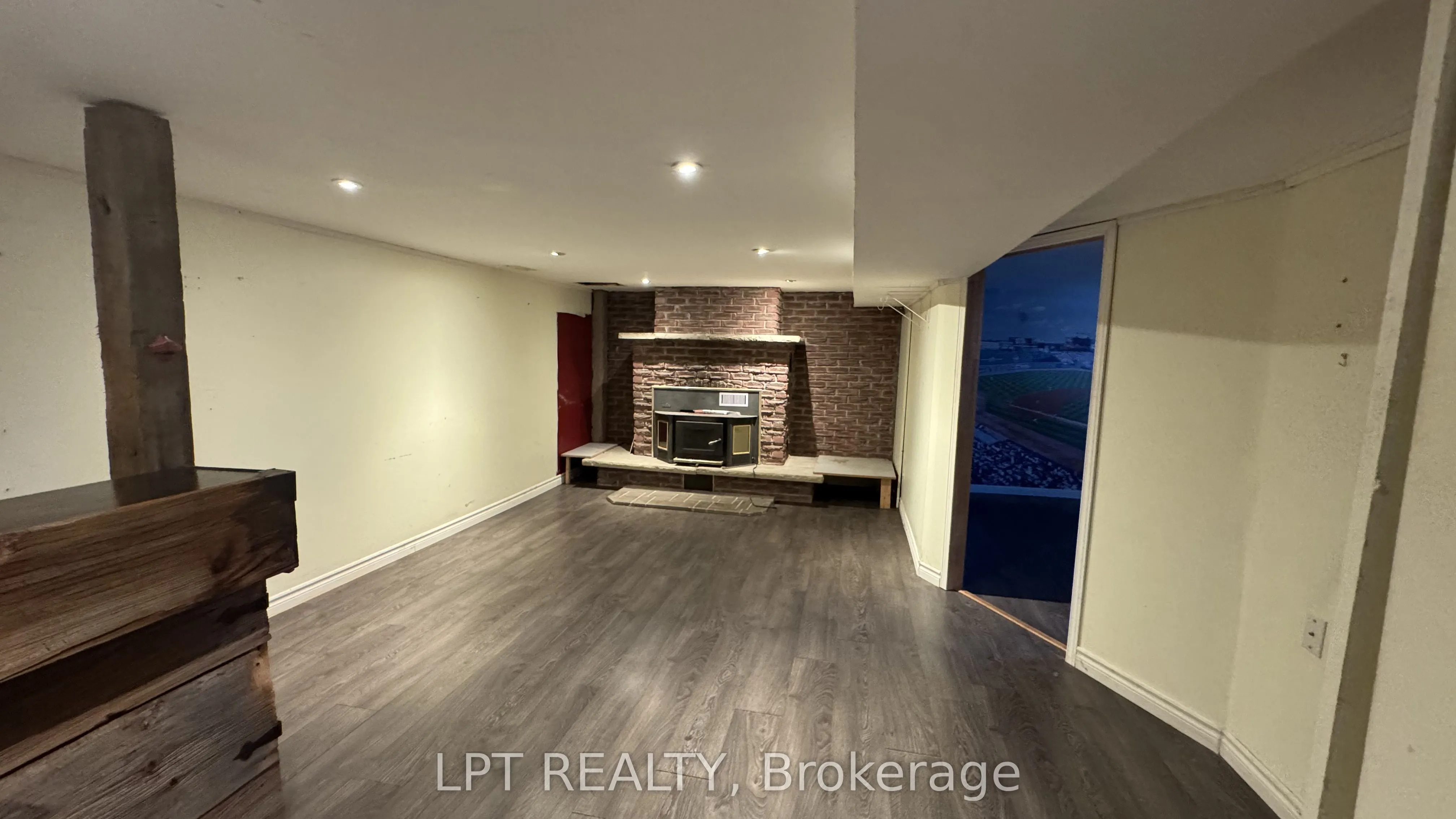 209 Sunset Crescent