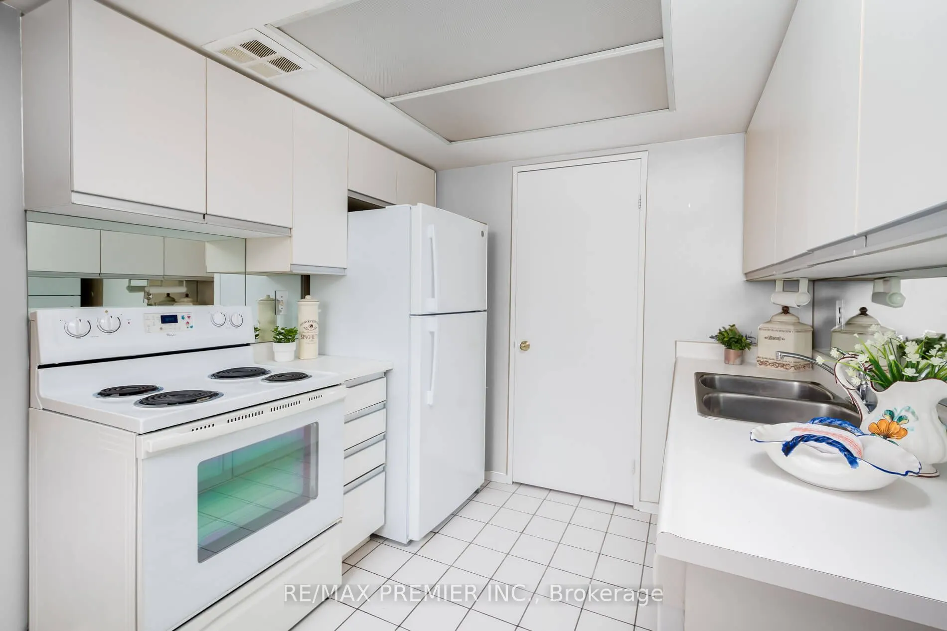 7440 Bathurst Street, #1614