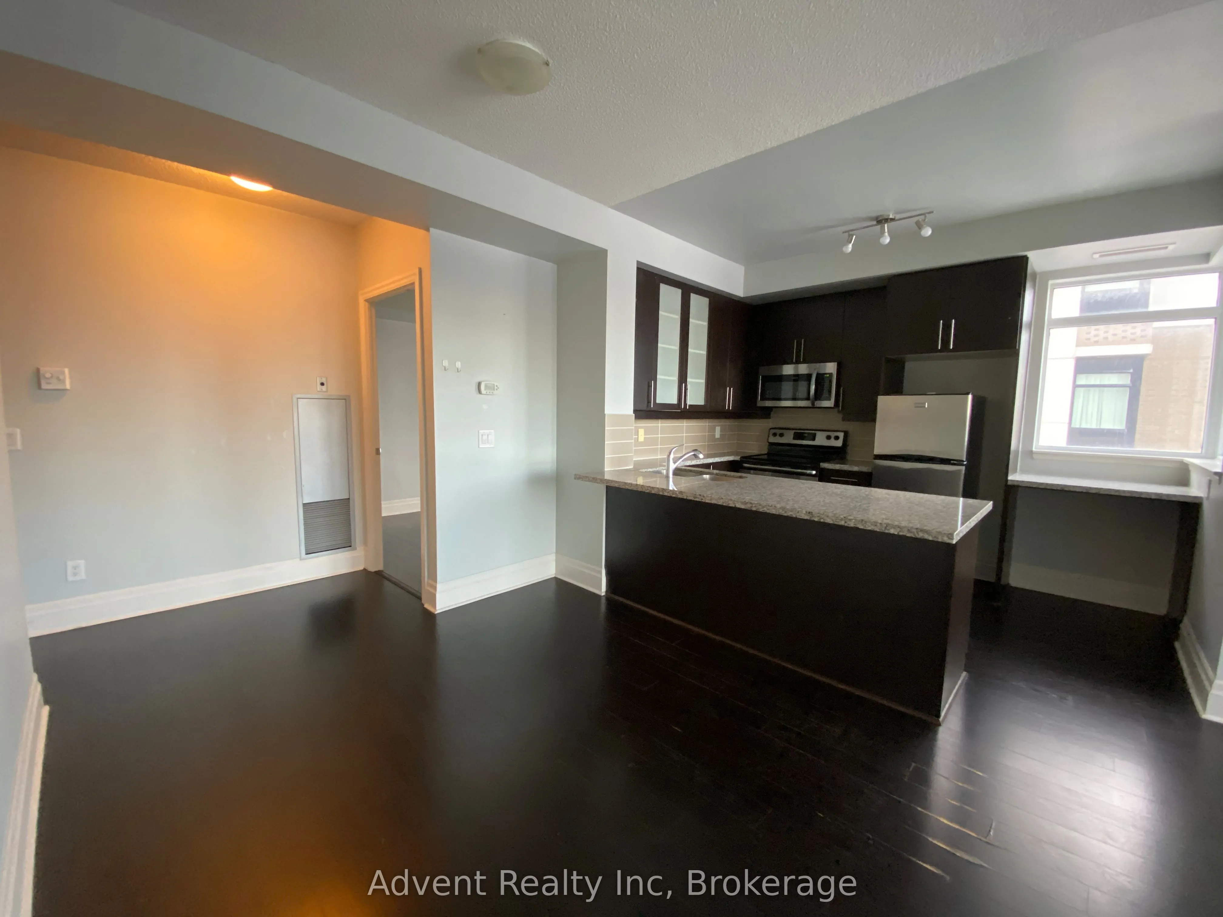 131 Upper Duke Crescent, #505