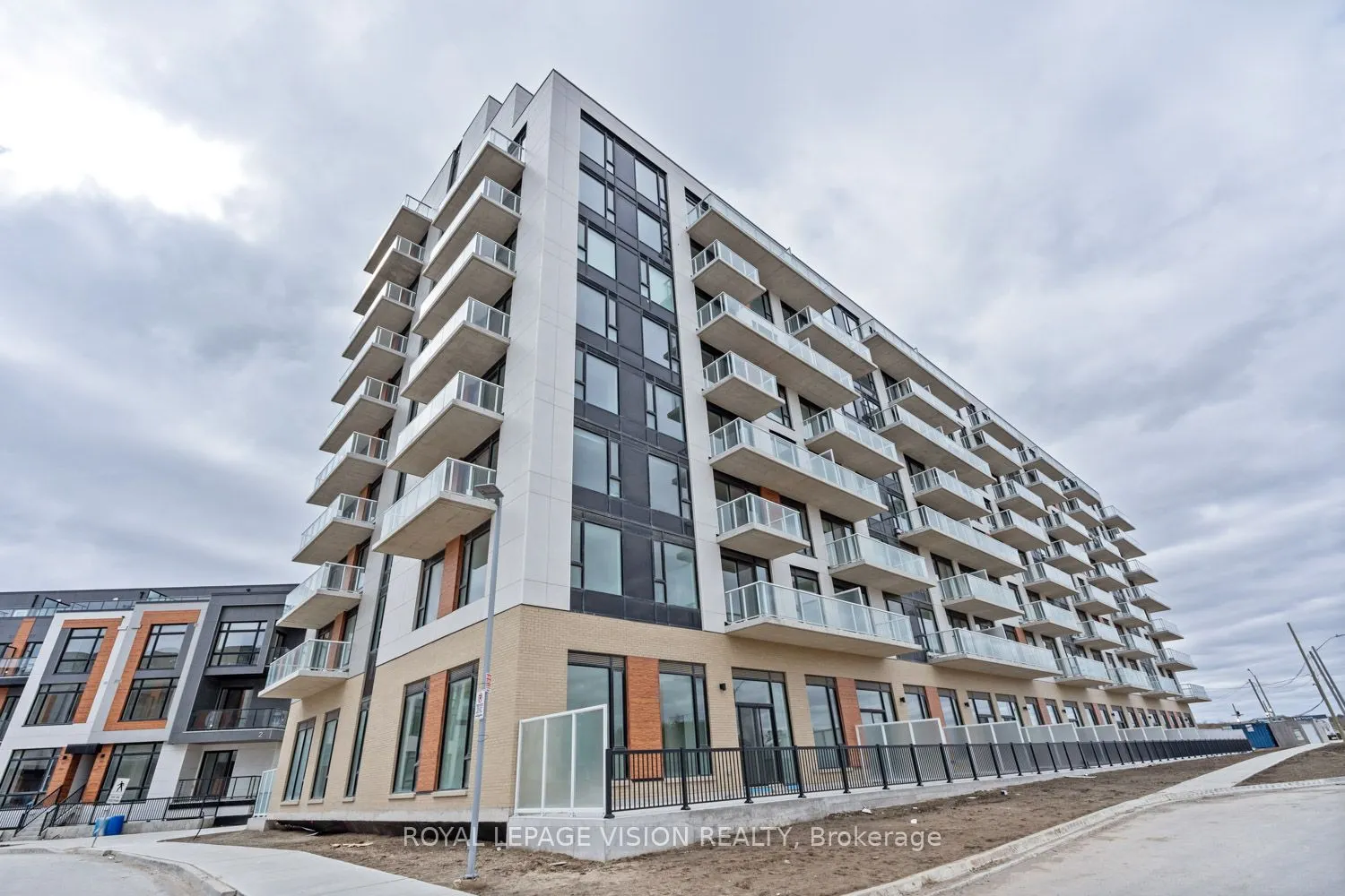 6 David Eyer Road, #907