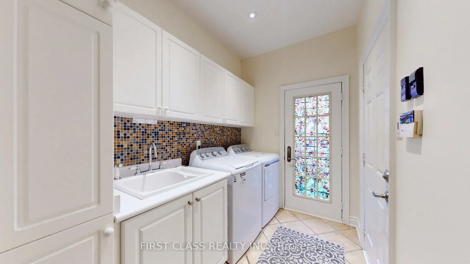 116 Kinloch Crescent