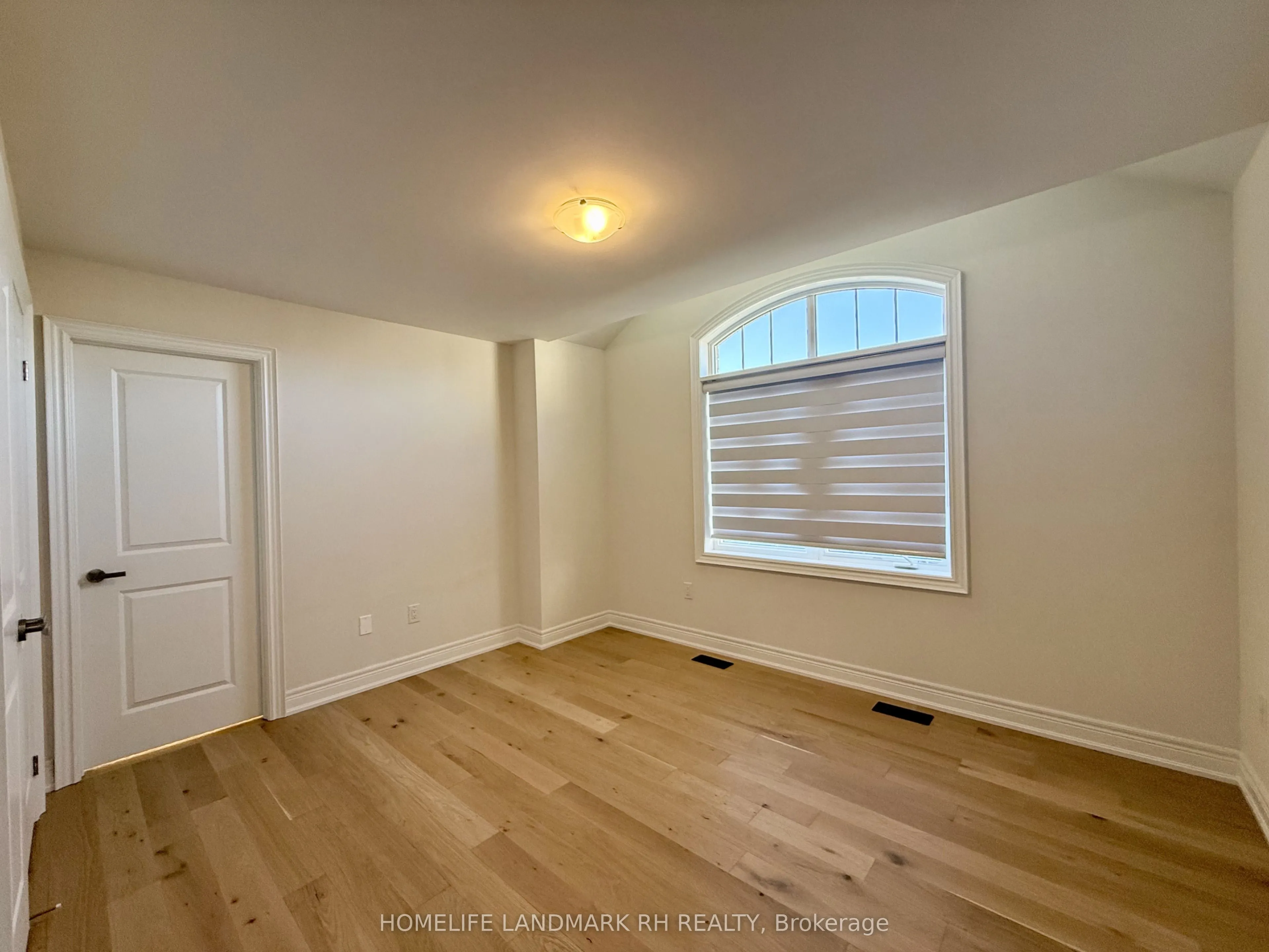 65 Angus Morton Crescent