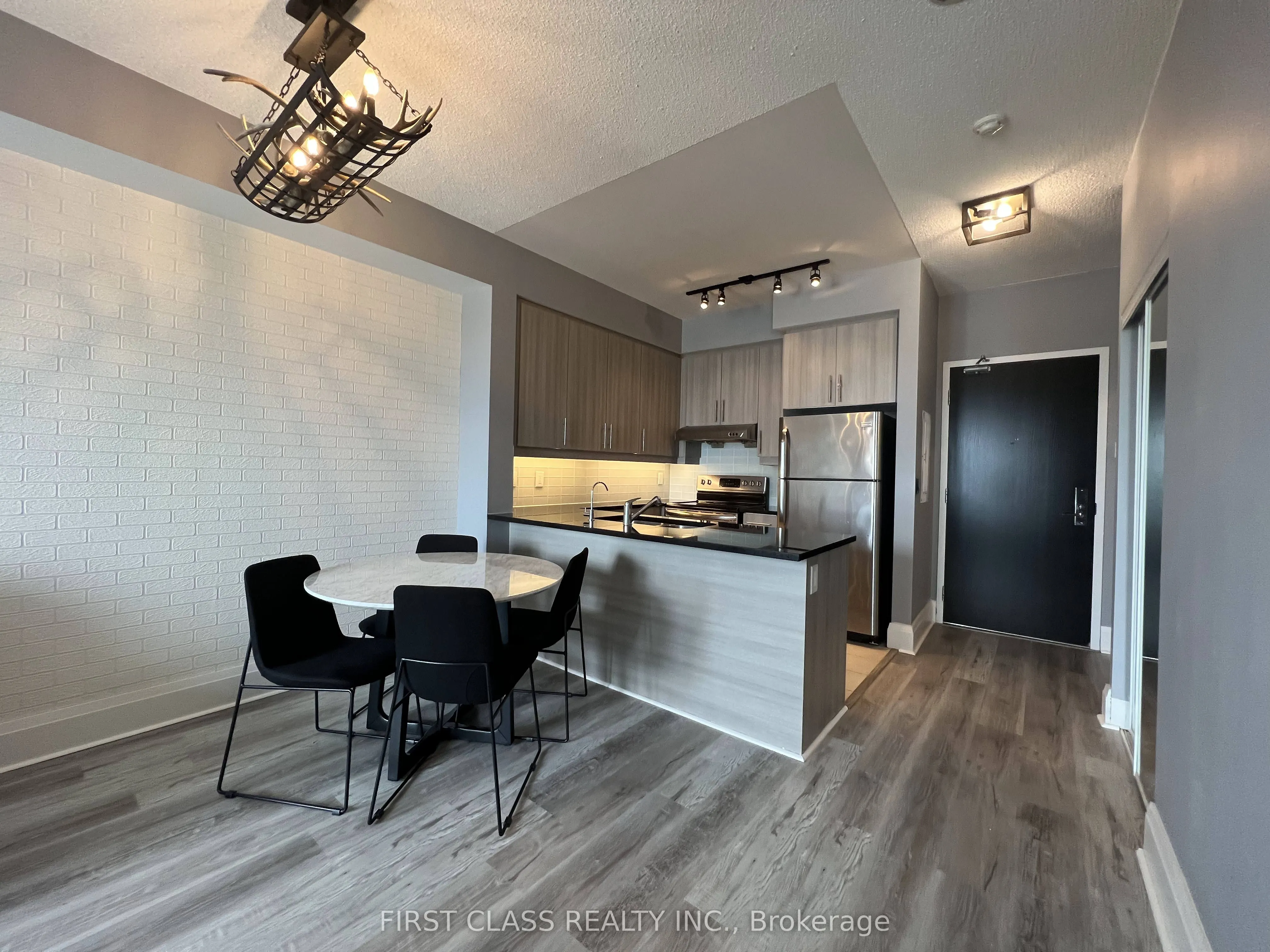 8110 Birchmount Road, #819