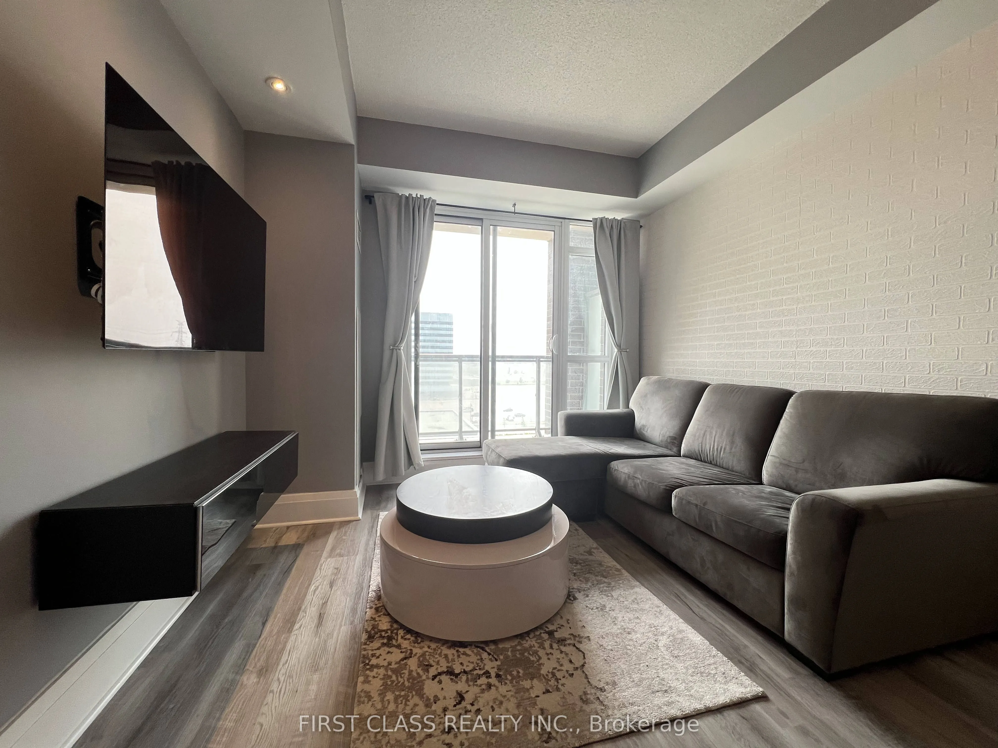 8110 Birchmount Road, #819