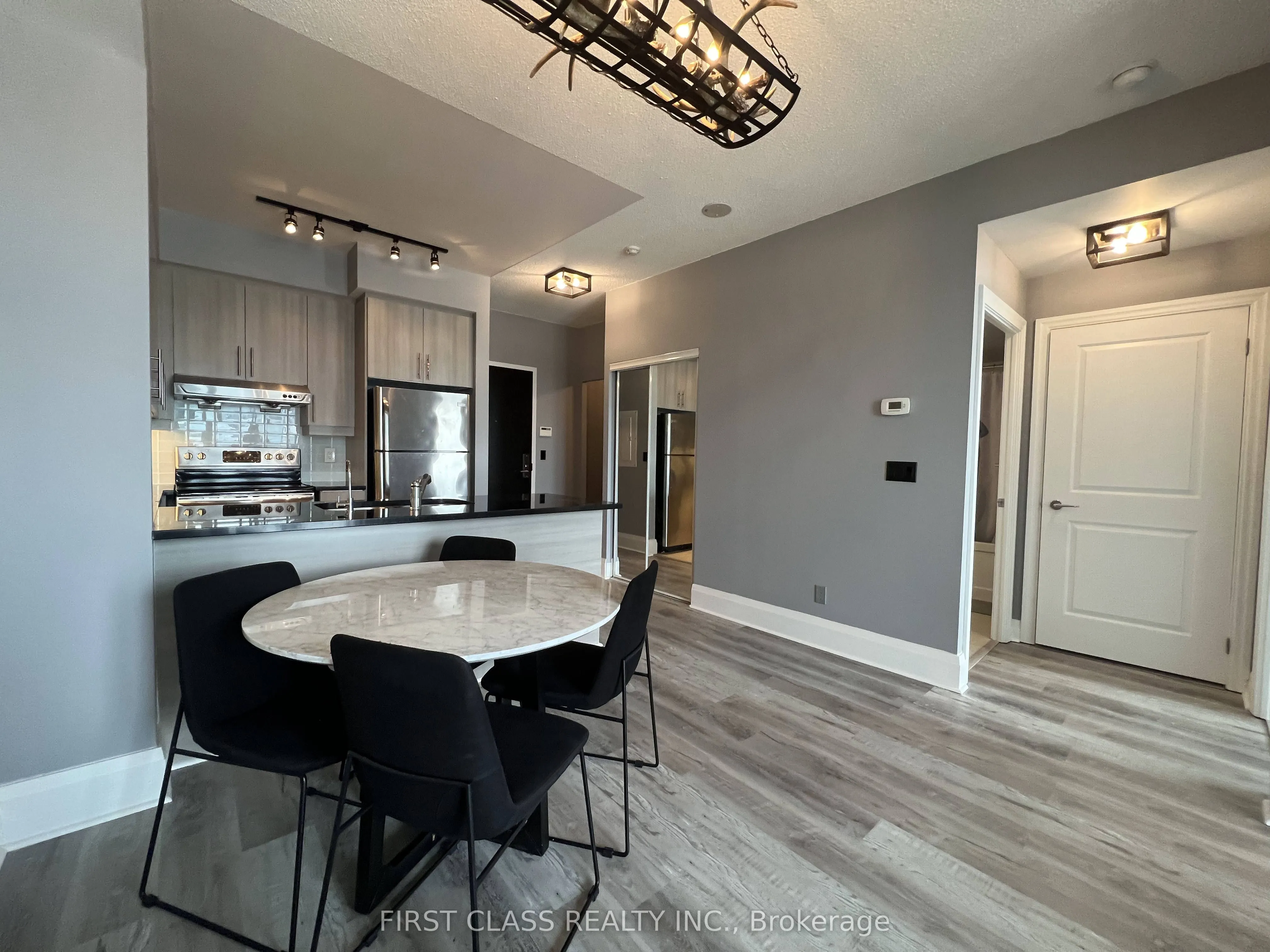 8110 Birchmount Road, #819