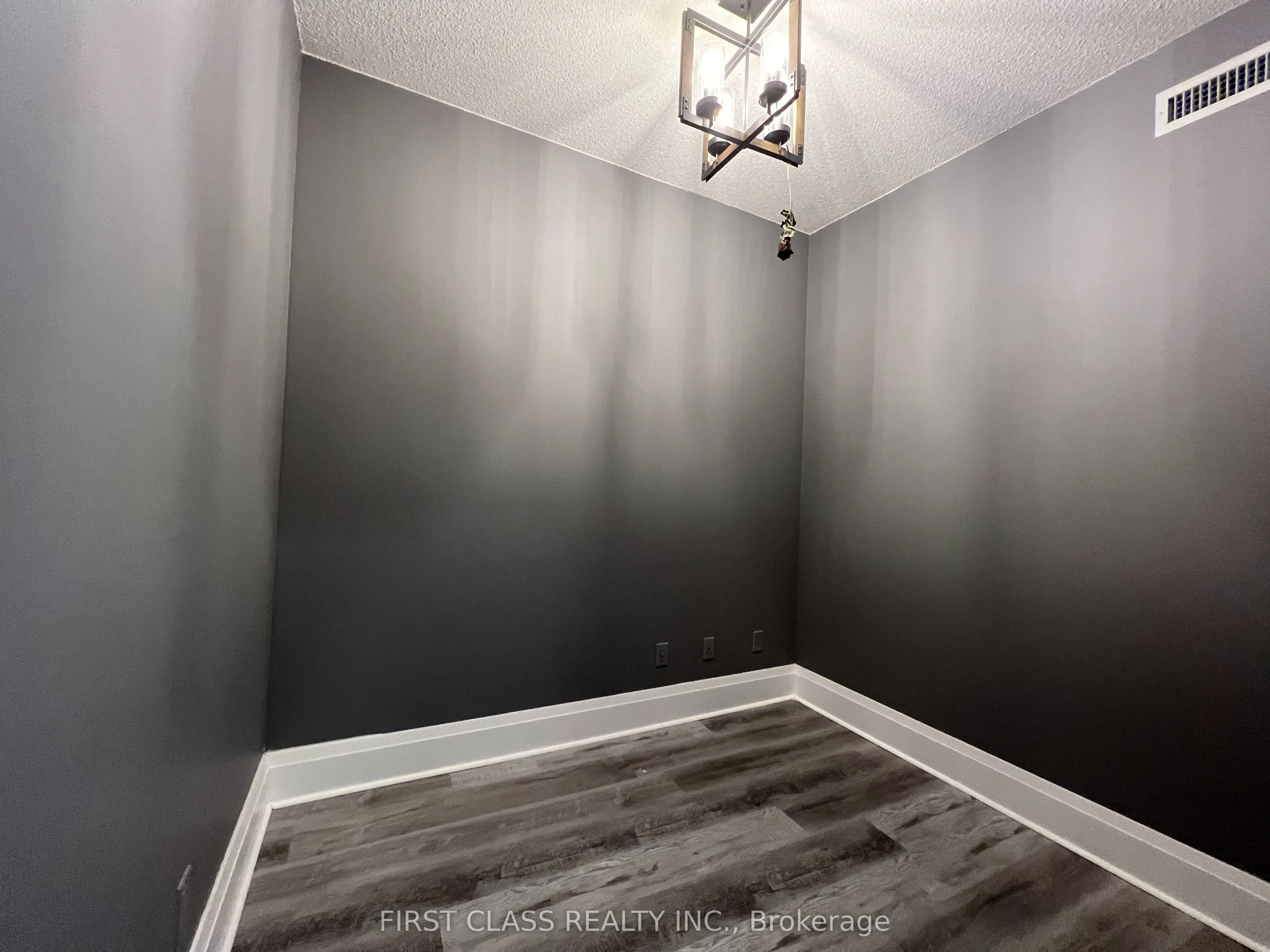 8110 Birchmount Road, #819